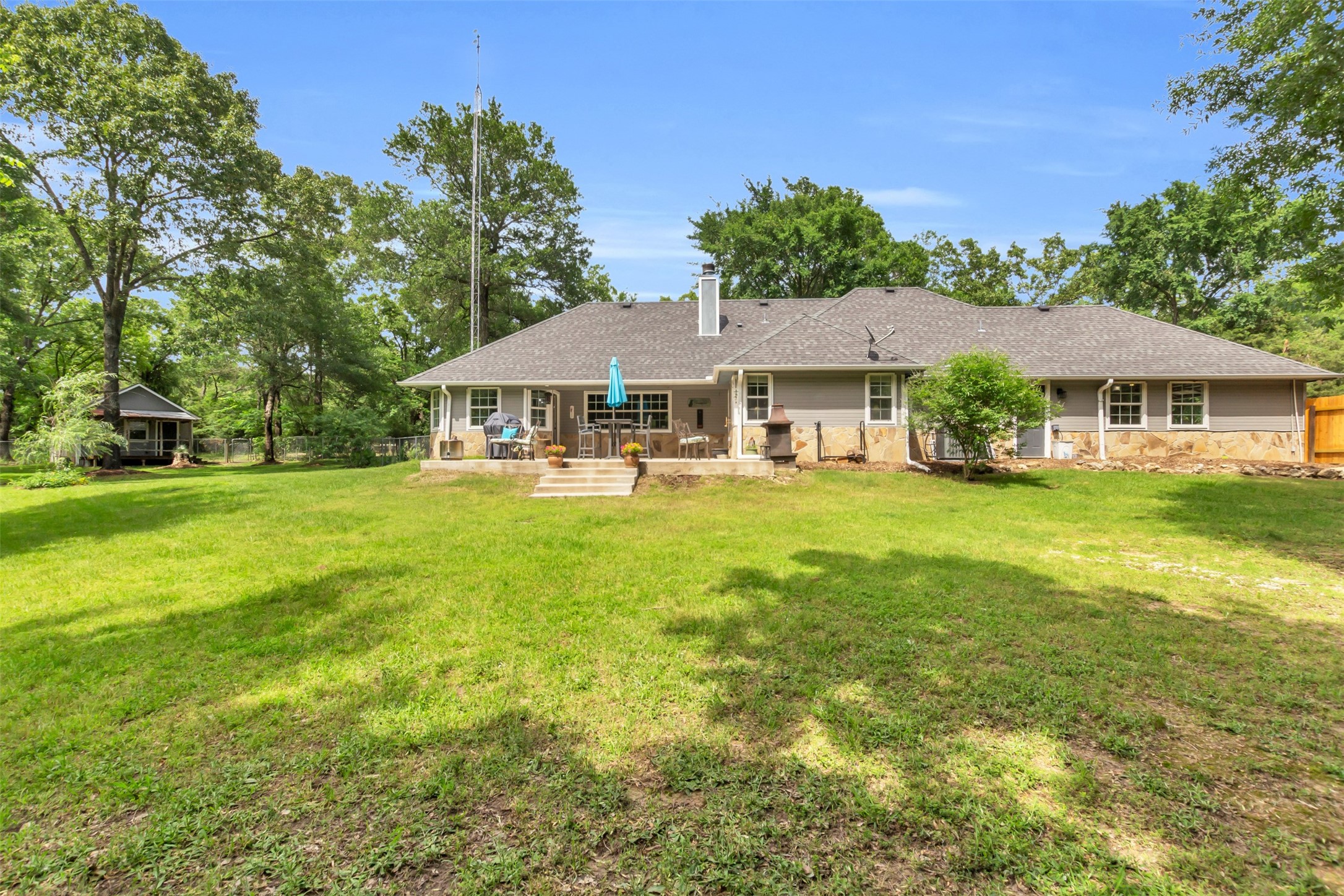Edgewood, Texas, 75117, United States, 3 Bedrooms Bedrooms, ,2 BathroomsBathrooms,Residential,For Sale,1967085