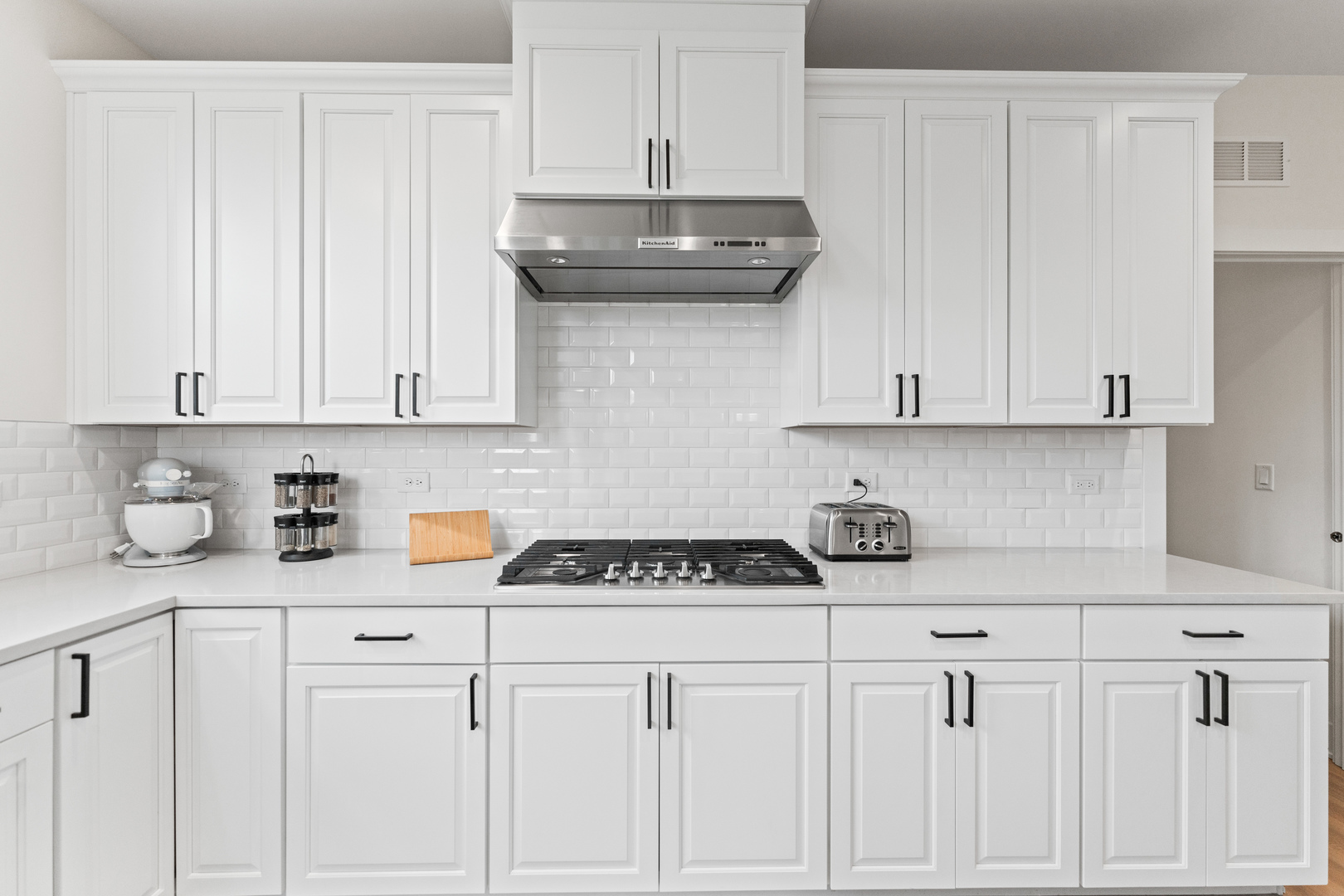 Elgin, Illinois, 60124, United States, 4 Bedrooms Bedrooms, ,3 BathroomsBathrooms,Residential,For Sale,1941075