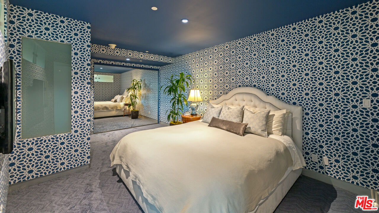Los Angeles, California, 90069, United States, 4 Bedrooms Bedrooms, ,4 BathroomsBathrooms,Residential,For Sale,1766508
