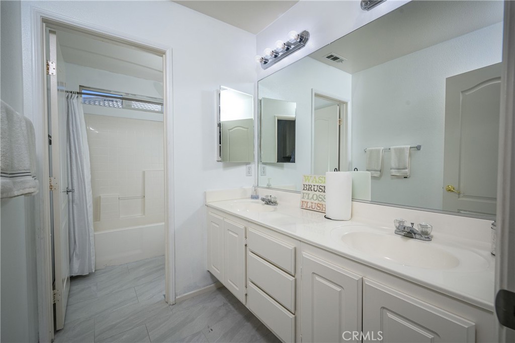 Wildomar, California, 92595, United States, 5 Bedrooms Bedrooms, ,4 BathroomsBathrooms,Residential,For Sale,2002858