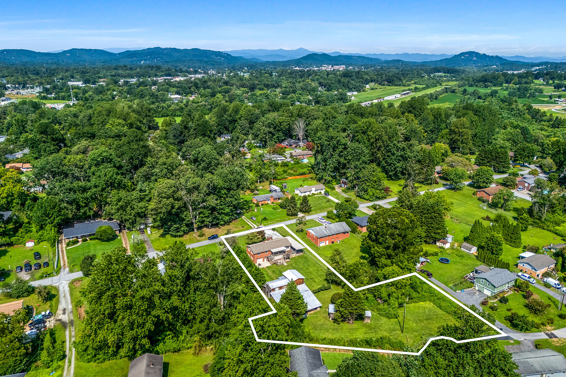  HENDERSONVILLE - 物件實景