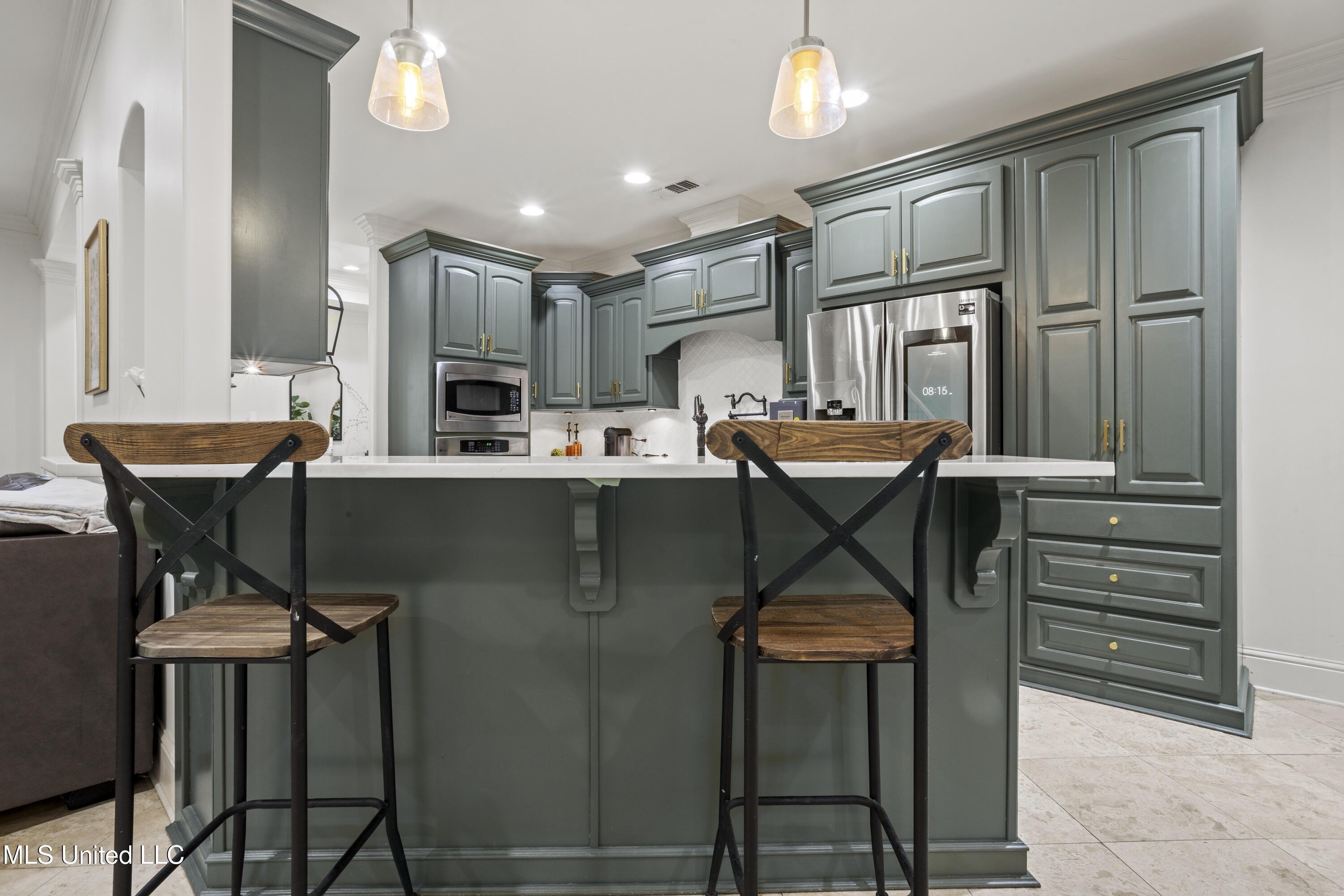 Ocean Springs, Mississippi, 39564, United States, 4 Bedrooms Bedrooms, ,3 BathroomsBathrooms,Residential,For Sale,1976002