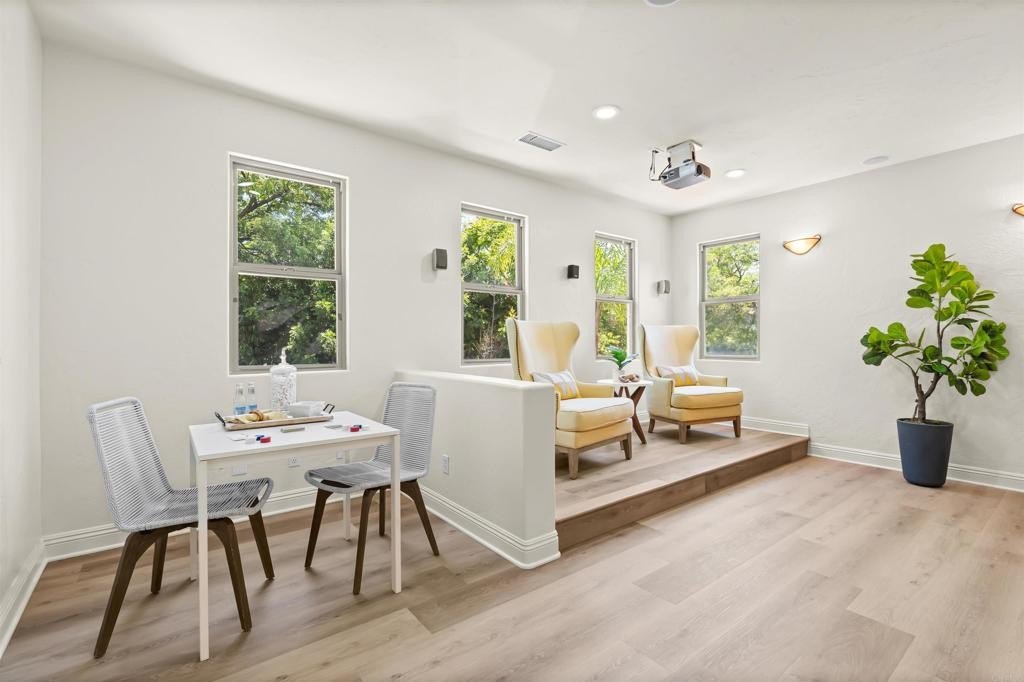 Chula Vista, California, 91910, United States, 5 Bedrooms Bedrooms, ,6 BathroomsBathrooms,Residential,For Sale,1996956