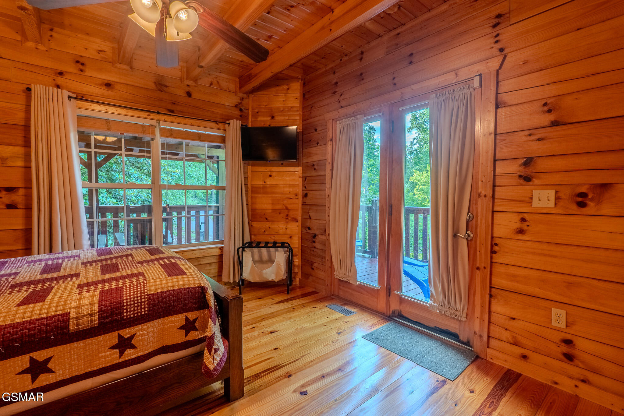 Gatlinburg, Tennessee, 37738, United States, 5 Bedrooms Bedrooms, ,4 BathroomsBathrooms,Residential,For Sale,1835099