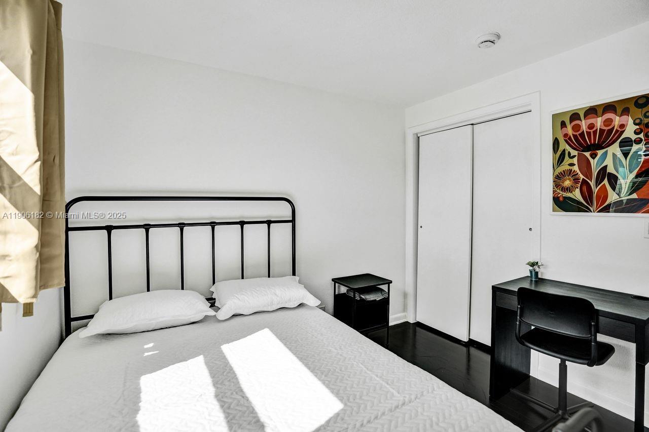 West Palm Beach, Florida, 33407, United States, 6 Bedrooms Bedrooms, ,5 BathroomsBathrooms,Residential,For Sale,1987925