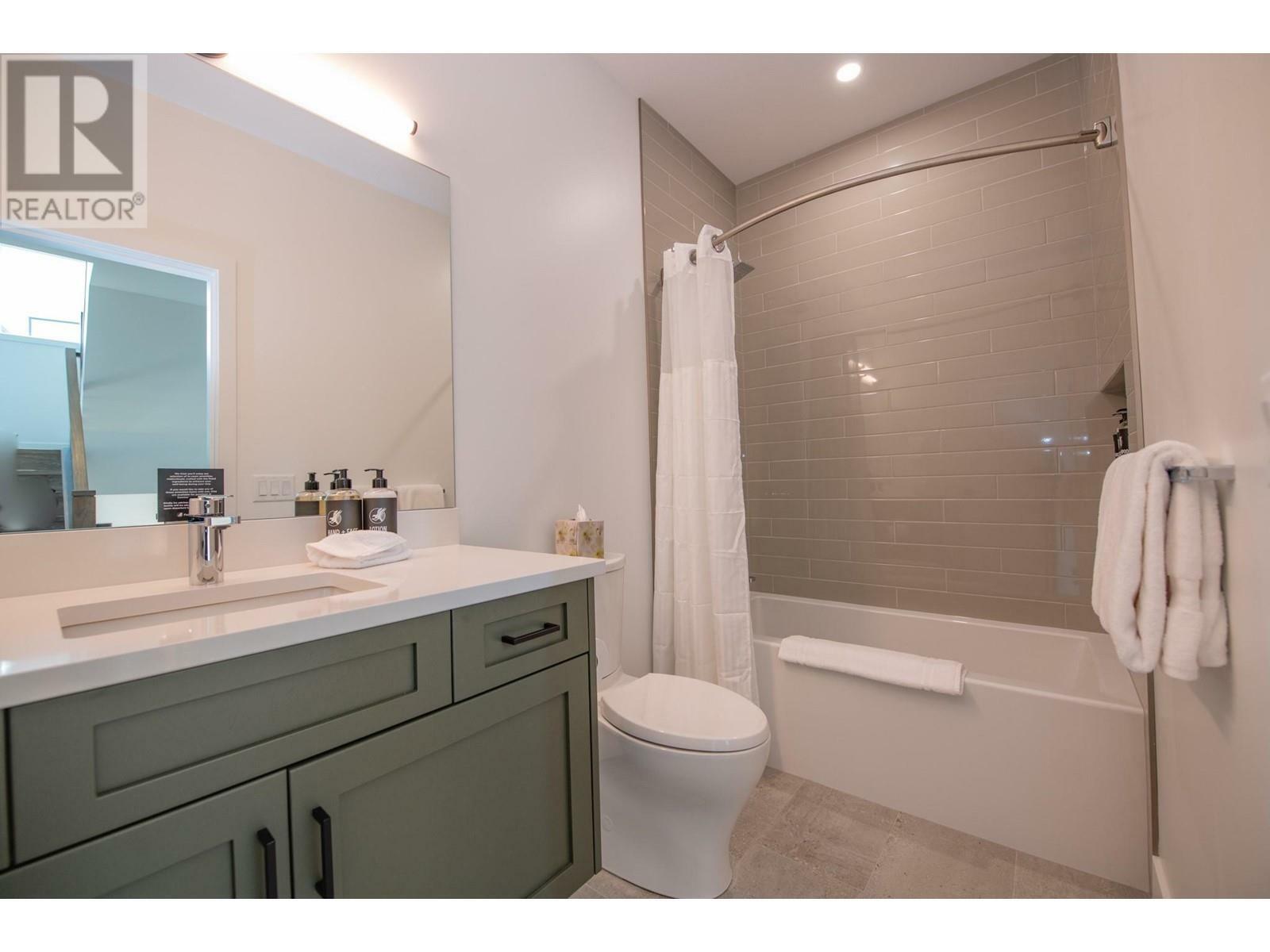 VERNON, British Columbia, V1H 0A5, CA, 4 Bedrooms Bedrooms, ,3 BathroomsBathrooms,Residential,For Sale,1839101