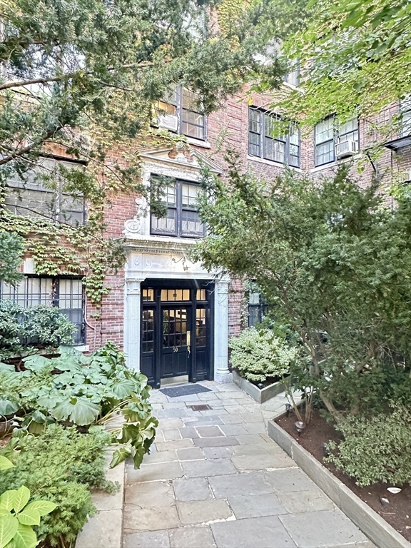 Cambridge, Massachusetts, 02138, United States, 1 Bedroom Bedrooms, ,1 BathroomBathrooms,Residential,For Sale,1918224
