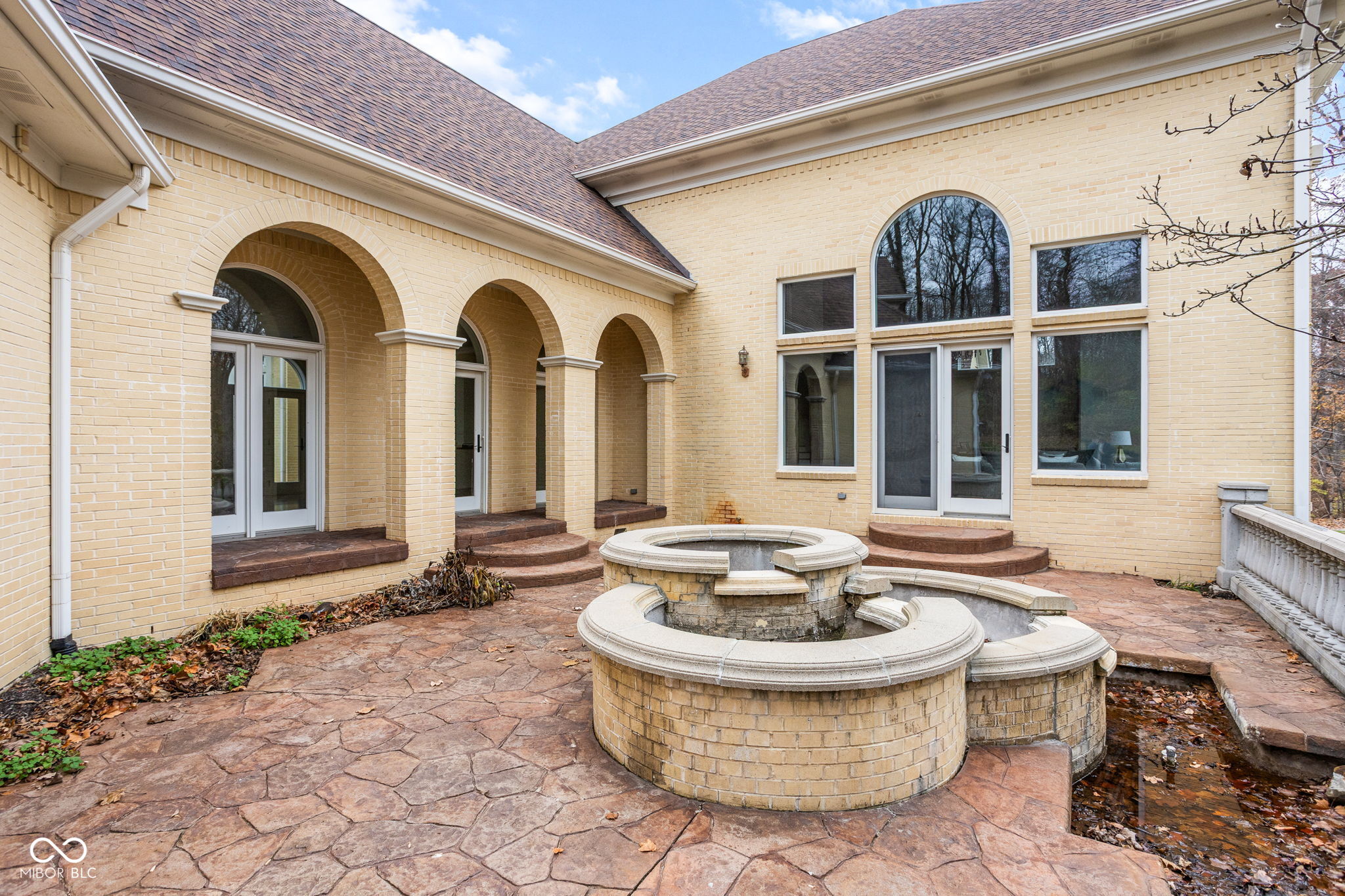 Indianapolis, Indiana, 46226, United States, 6 Bedrooms Bedrooms, ,7 BathroomsBathrooms,Residential,For Sale,1998001