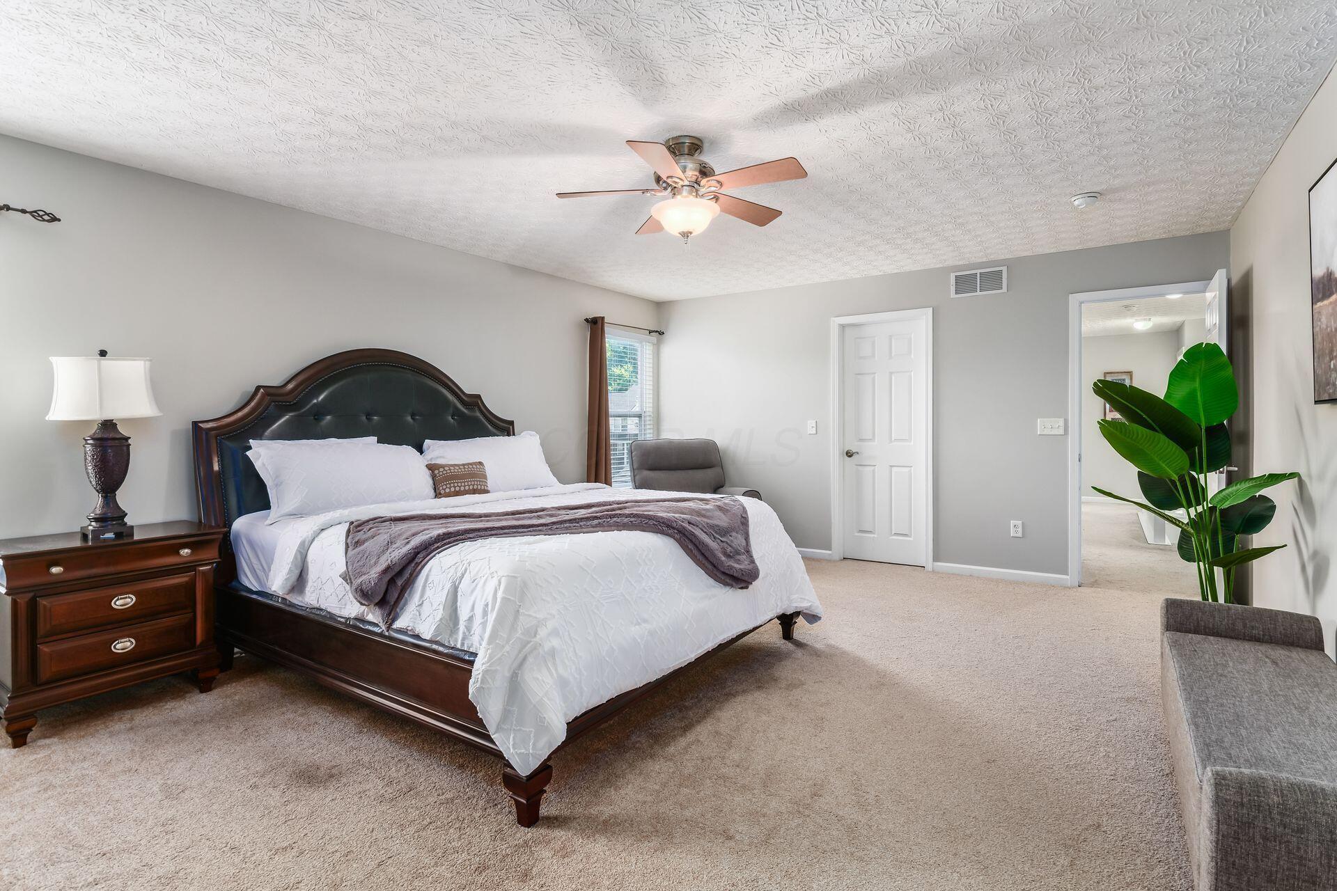 Hilliard, Ohio, 43026, United States, 4 Bedrooms Bedrooms, ,4 BathroomsBathrooms,Residential,For Sale,1965568