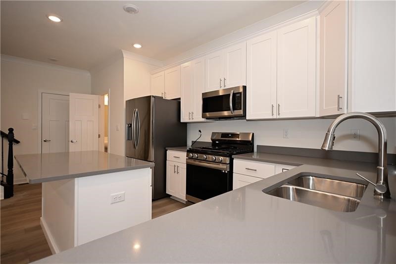 Oakdale, Pennsylvania, 15071, United States, 4 Bedrooms Bedrooms, ,4 BathroomsBathrooms,Residential,For Sale,2025427