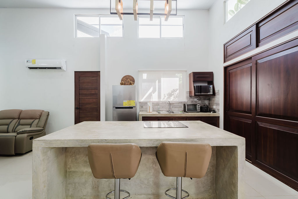 1.1km on Ent. a Islas Damas, off Costanera 34, pro, Quepos, Puntarenas, CR, 10 Bedrooms Bedrooms, ,6 BathroomsBathrooms,Residential,For Sale,1.1km on Ent. a Islas Damas, off Costanera 34, pro,1629989