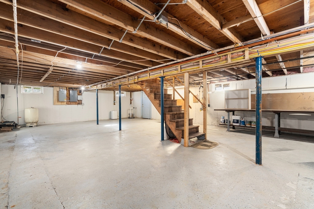 Mattapoisett, Massachusetts, 02739, United States, 3 Bedrooms Bedrooms, ,2 BathroomsBathrooms,Residential,For Sale,1987797