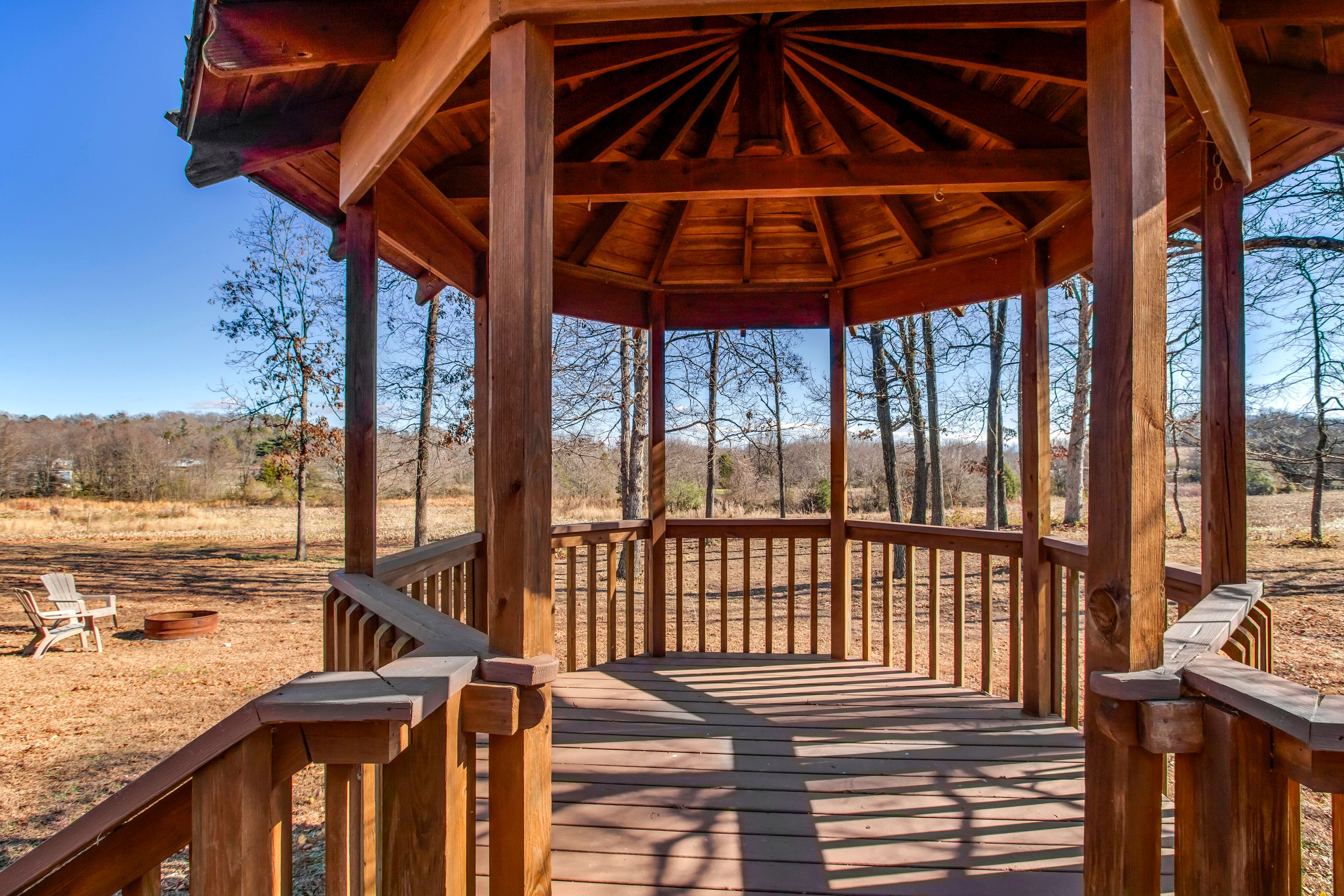 Loudon, Tennessee, 37774, United States, 3 Bedrooms Bedrooms, ,3 BathroomsBathrooms,Residential,For Sale,2011401