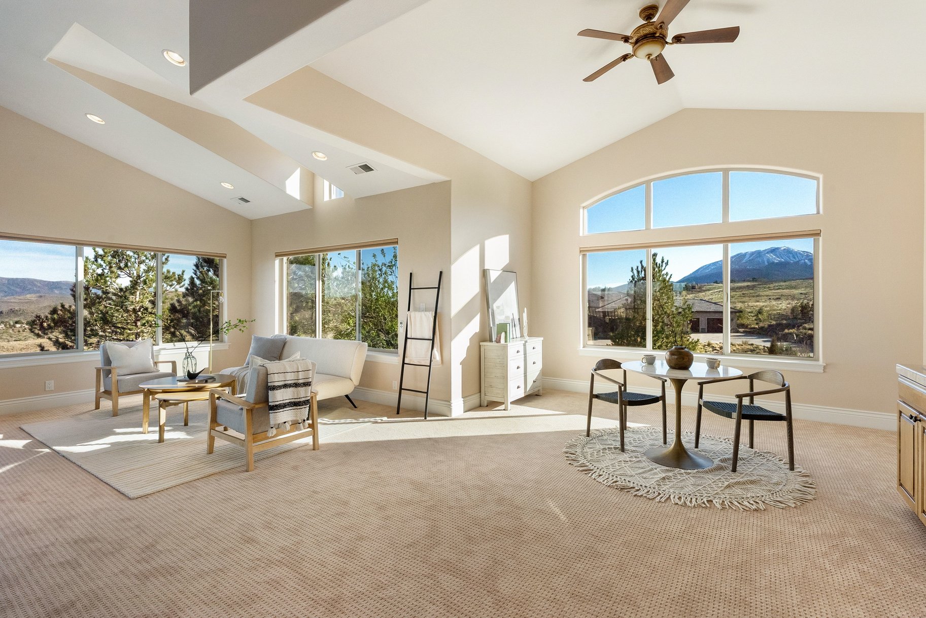  Private Mountain Estate with Elevated Views - 物件實景