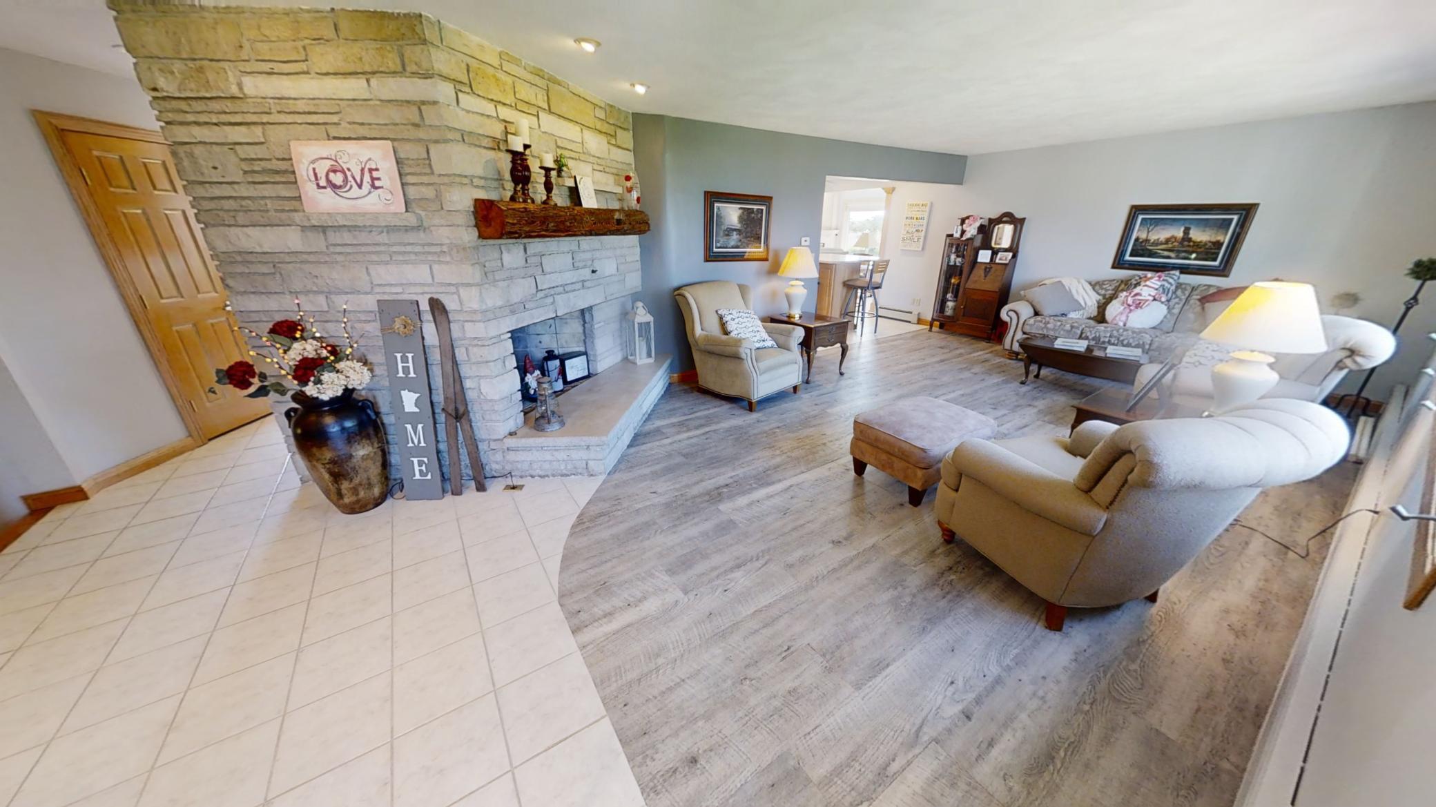 Alden, Minnesota, 56009, United States, 4 Bedrooms Bedrooms, ,1 BathroomBathrooms,Residential,For Sale,1920327