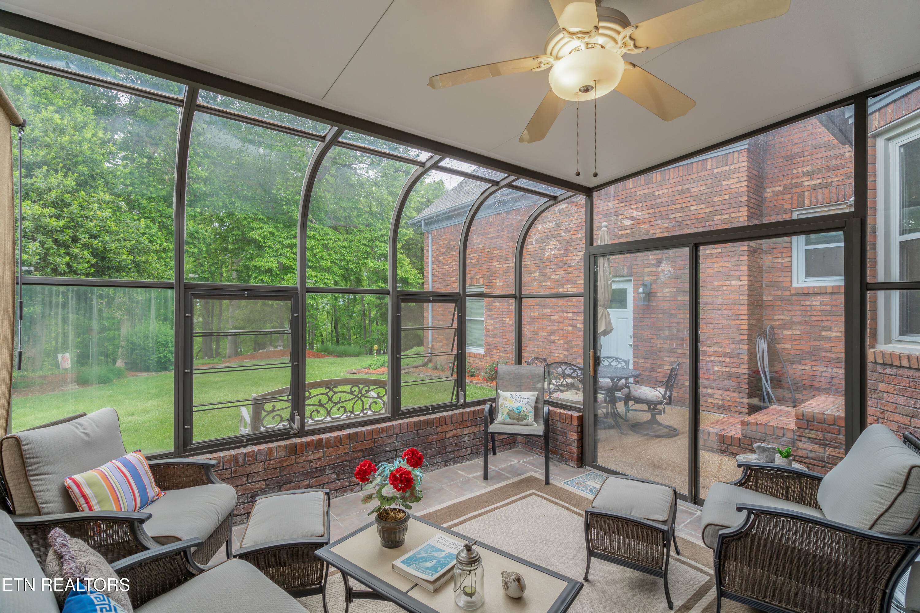 Kingston, Tennessee, 37763, United States, 3 Bedrooms Bedrooms, ,3 BathroomsBathrooms,Residential,For Sale,1762523