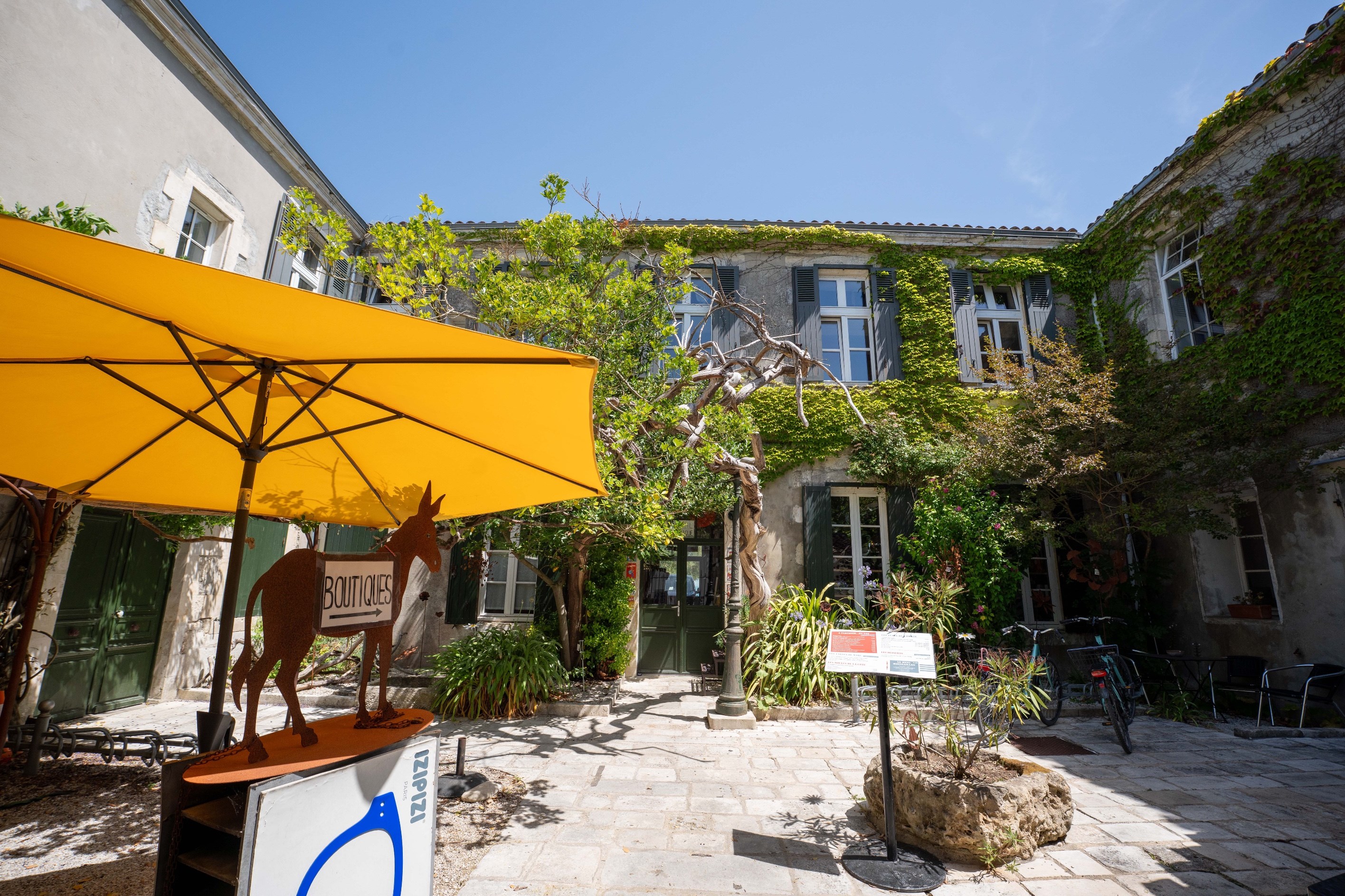  Île de Ré – La Flotte An Iconic Waterfront Heritage Address - 物件實景