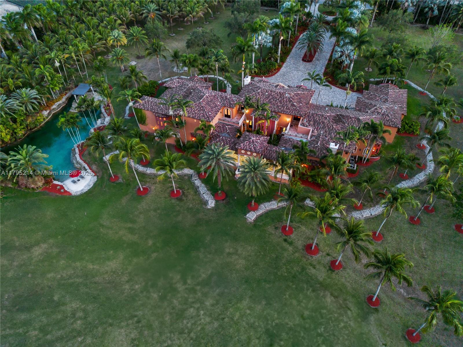 Homestead, Florida, 33031, United States, 6 Bedrooms Bedrooms, ,7 BathroomsBathrooms,Residential,For Sale,1804180