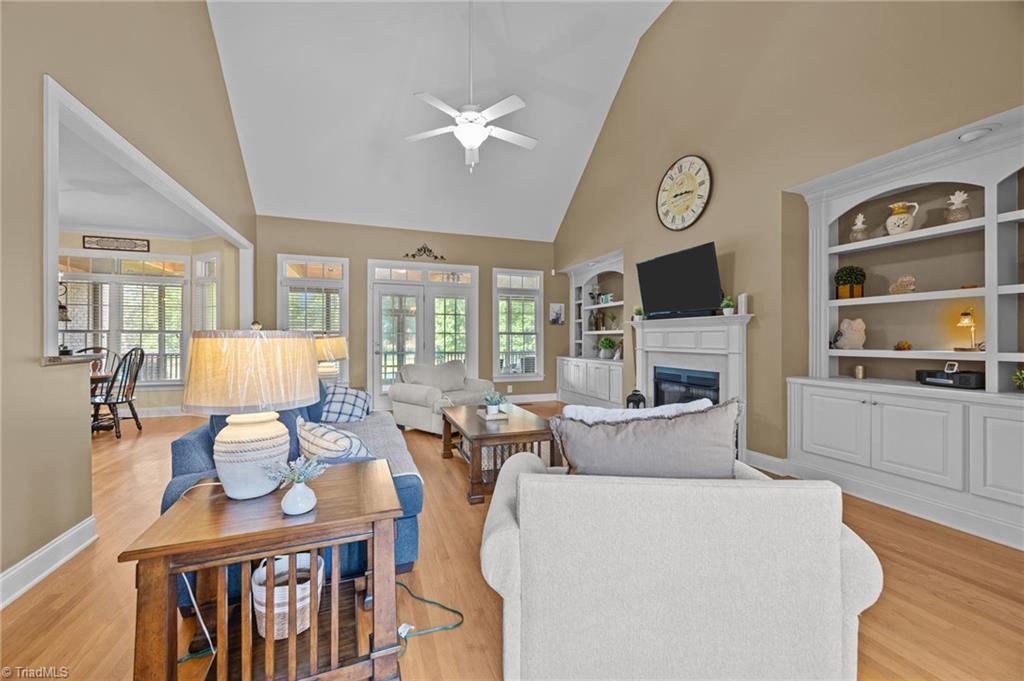 Kernersville, North Carolina, 27284, United States, 4 Bedrooms Bedrooms, ,3 BathroomsBathrooms,Residential,For Sale,1890239