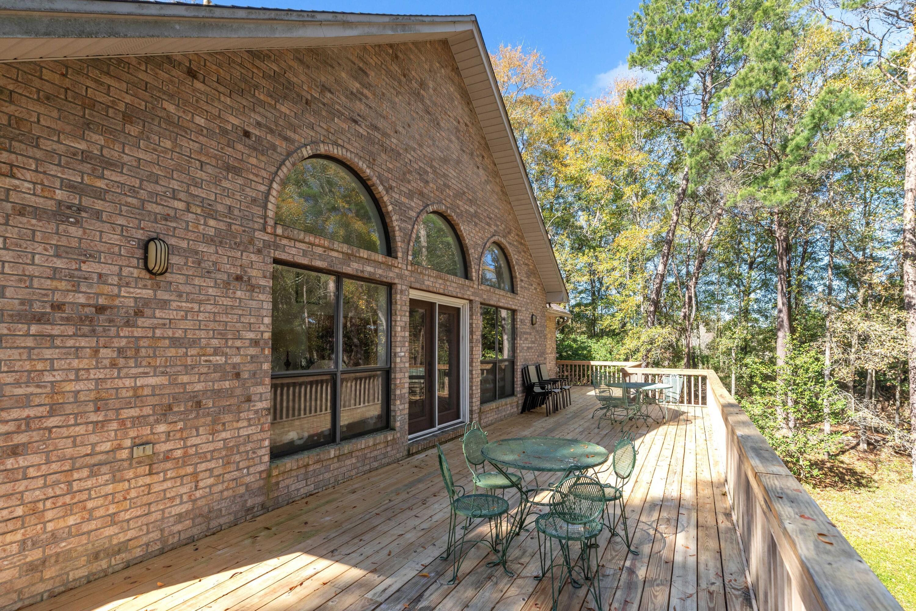 Niceville, Florida, 32578, United States, 5 Bedrooms Bedrooms, ,5 BathroomsBathrooms,Residential,For Sale,1798337