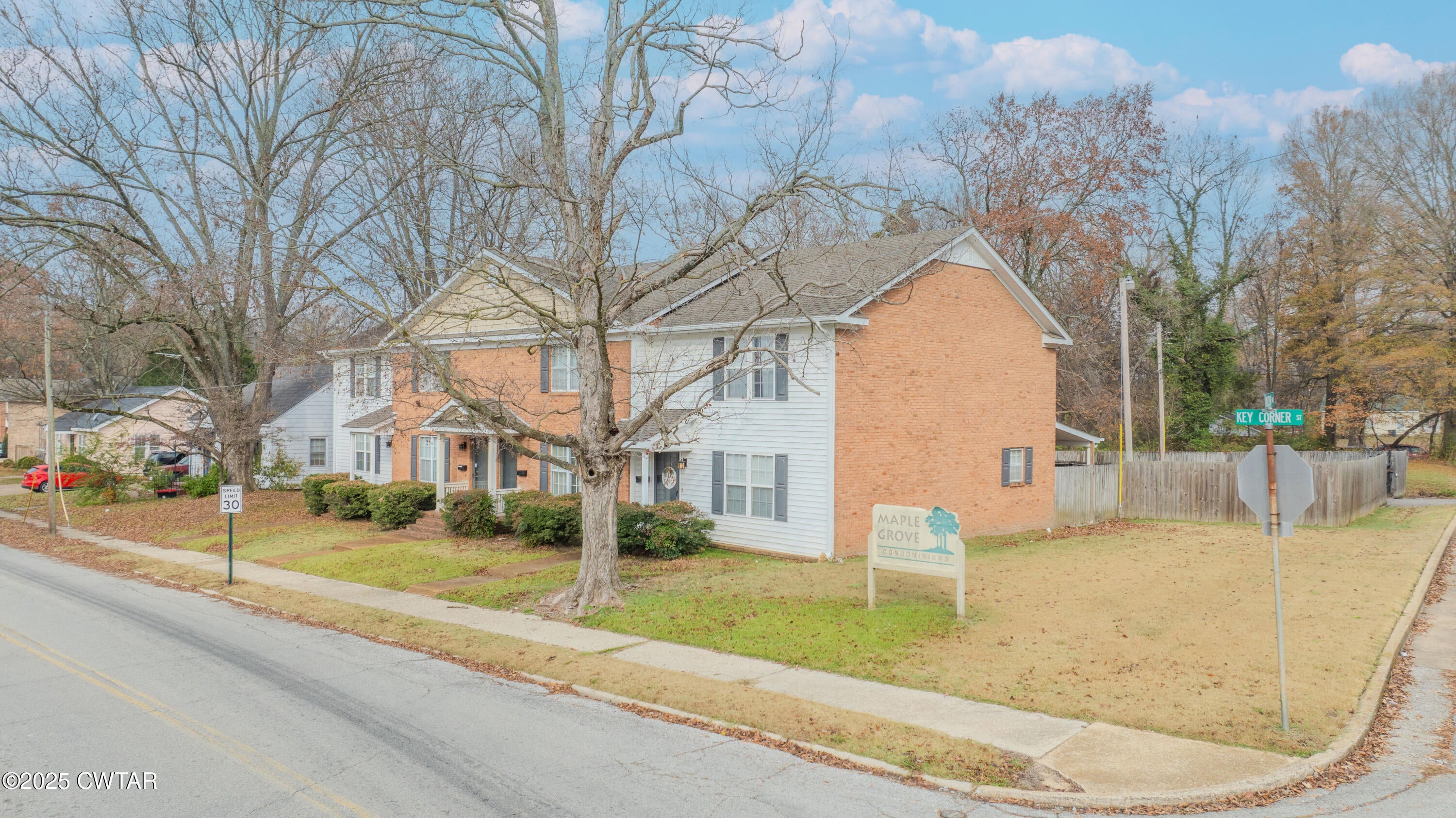 Brownsville, Tennessee, 38012, United States, 2 Bedrooms Bedrooms, ,2 BathroomsBathrooms,Residential,For Sale,1999163