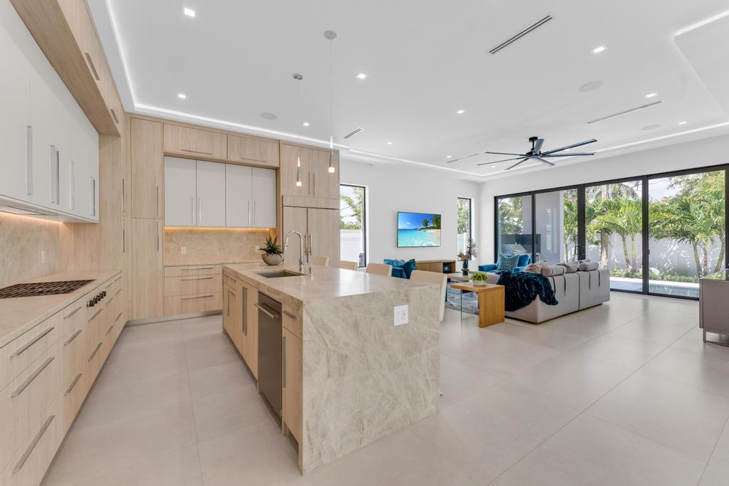 Delray Beach, Florida, 33444, United States, 4 Bedrooms Bedrooms, ,5 BathroomsBathrooms,Residential,For Sale,1974503