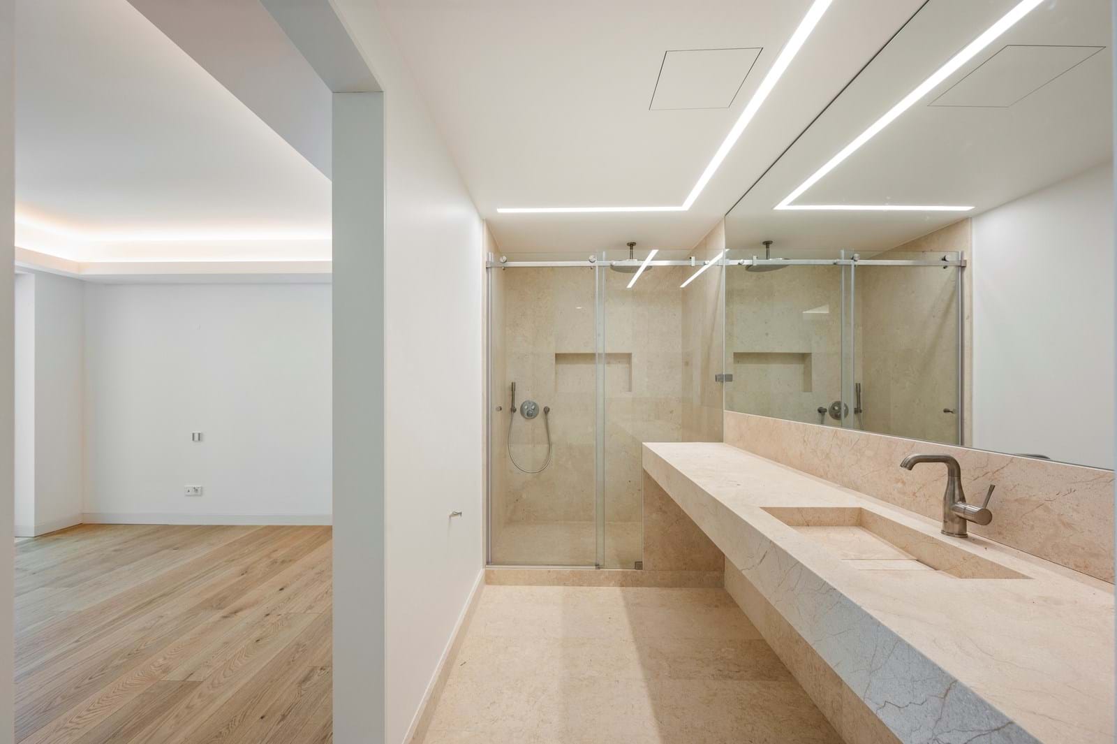 Lisboa, Lisbon, 1700-093, PT, 3 Bedrooms Bedrooms, ,3 BathroomsBathrooms,Residential,For Sale,1829446