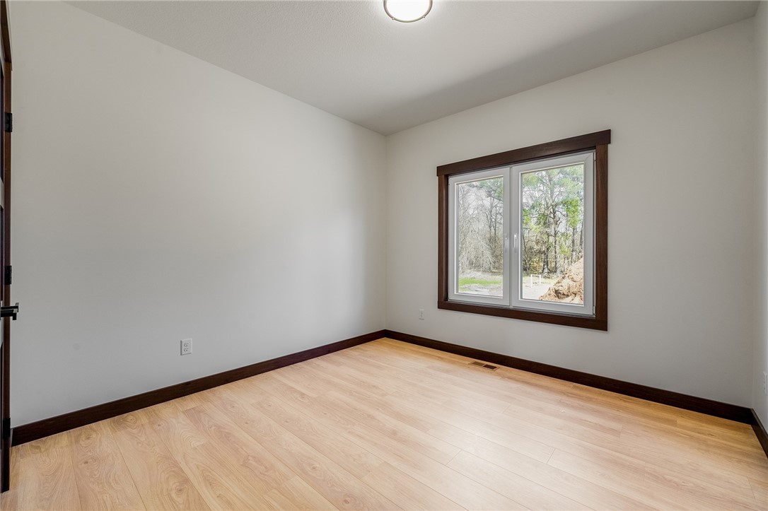 Chippewa Falls, Wisconsin, 54729, United States, 5 Bedrooms Bedrooms, ,3 BathroomsBathrooms,Residential,For Sale,1795150