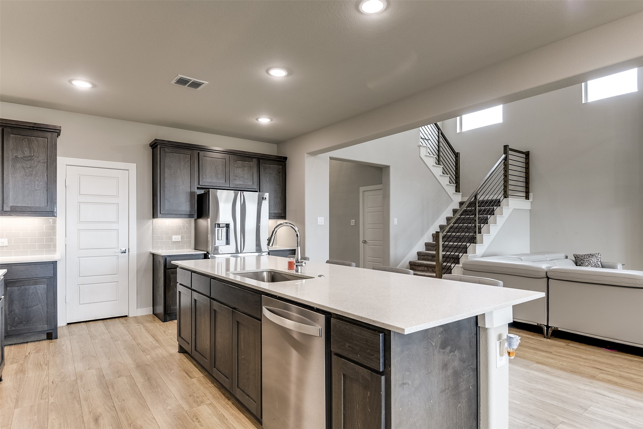 Waxahachie, Texas, 75165, United States, 4 Bedrooms Bedrooms, ,3 BathroomsBathrooms,Residential,For Sale,1925624