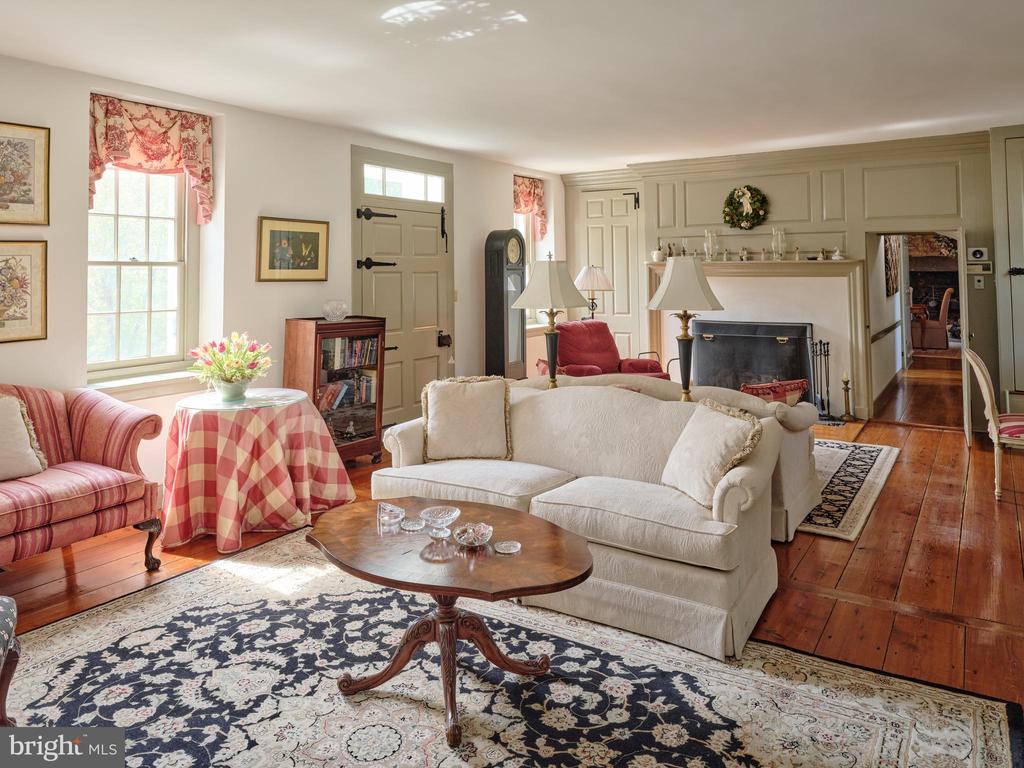 Newtown, Pennsylvania, 18940, United States, 4 Bedrooms Bedrooms, ,4 BathroomsBathrooms,Residential,For Sale,1995554