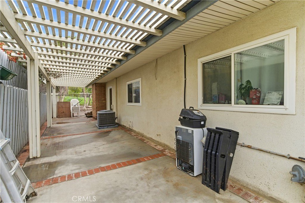 Jurupa Valley, California, 92509, United States, 4 Bedrooms Bedrooms, ,3 BathroomsBathrooms,Residential,For Sale,2044846