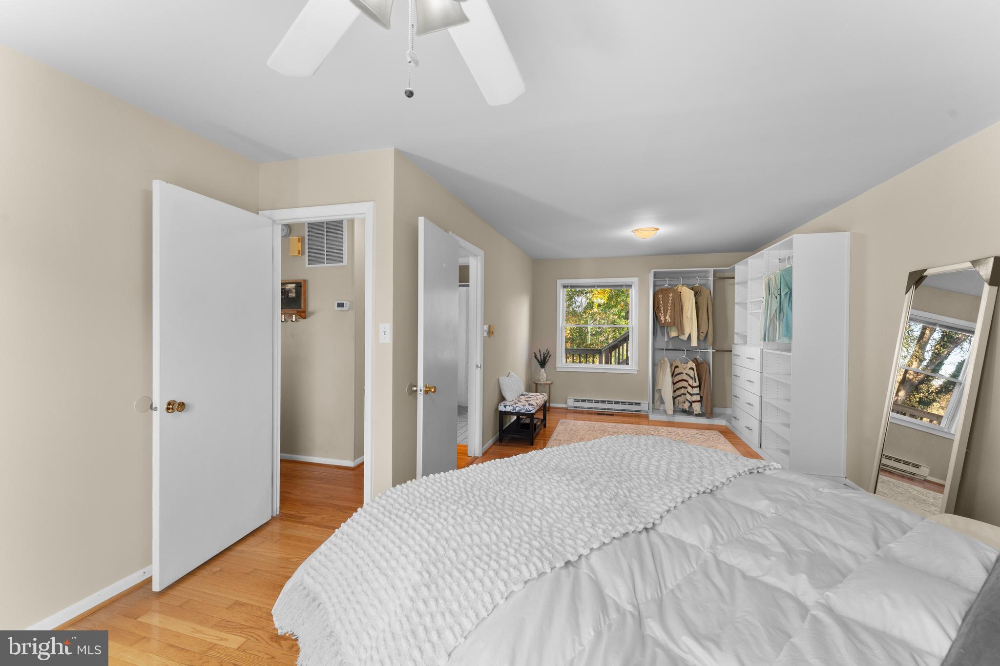 Warrenton, Virginia, 20187, United States, 3 Bedrooms Bedrooms, ,2 BathroomsBathrooms,Residential,For Sale,1987045