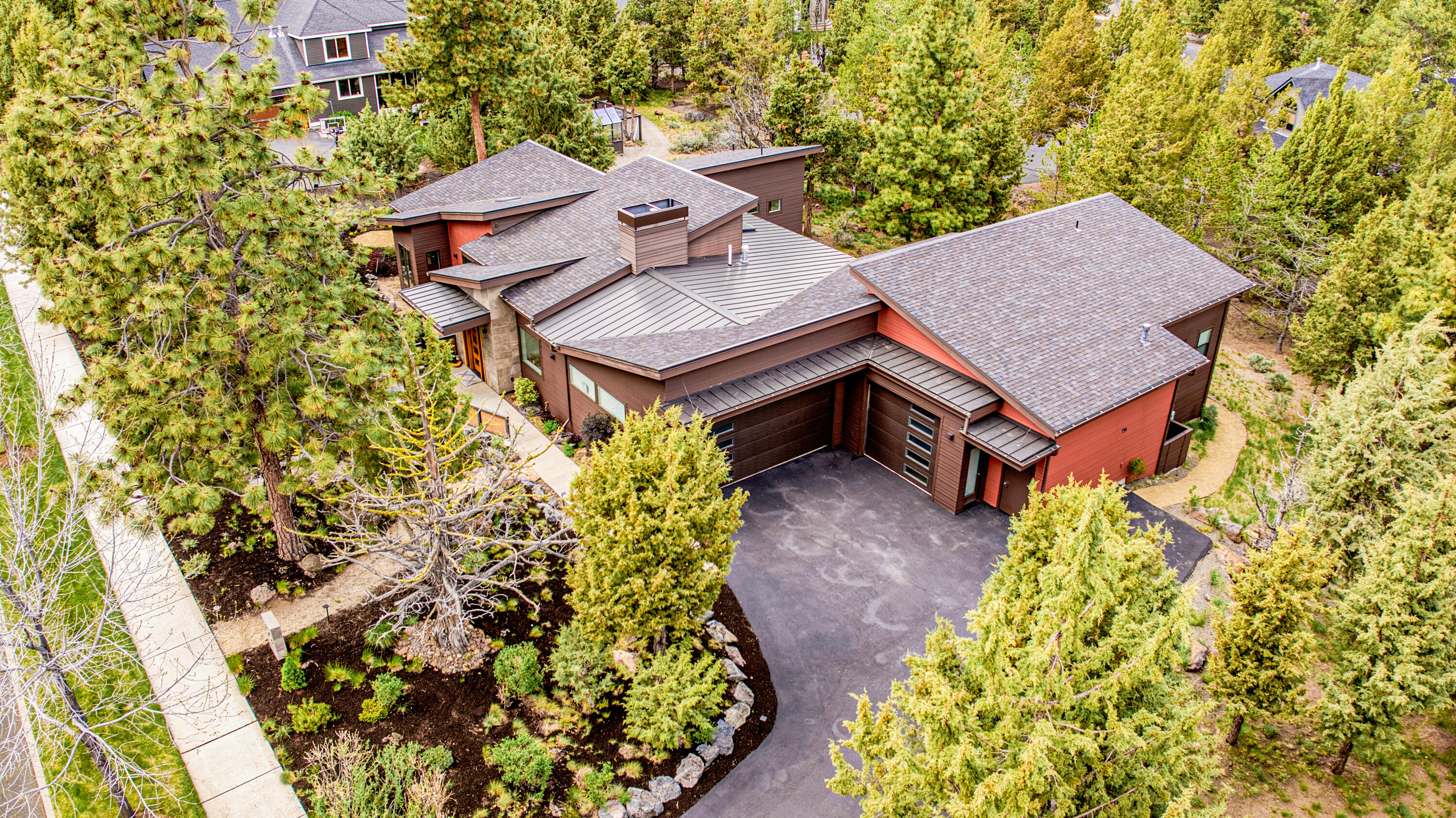 Bend, Oregon, 97703, United States, 3 Bedrooms Bedrooms, ,3 BathroomsBathrooms,Residential,For Sale,1826383