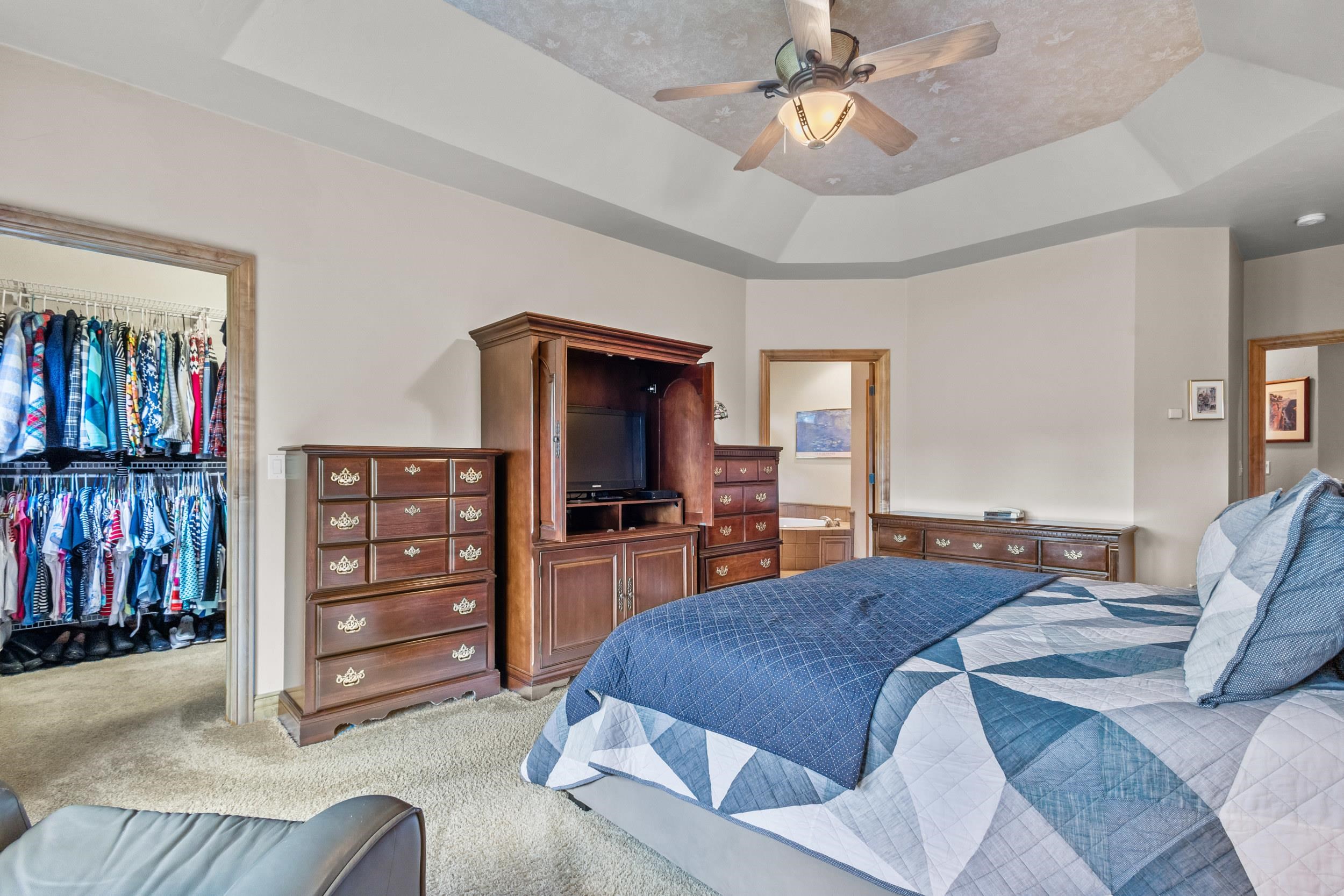 Neenah, Wisconsin, 54956, United States, 3 Bedrooms Bedrooms, ,4 BathroomsBathrooms,Residential,For Sale,1938221