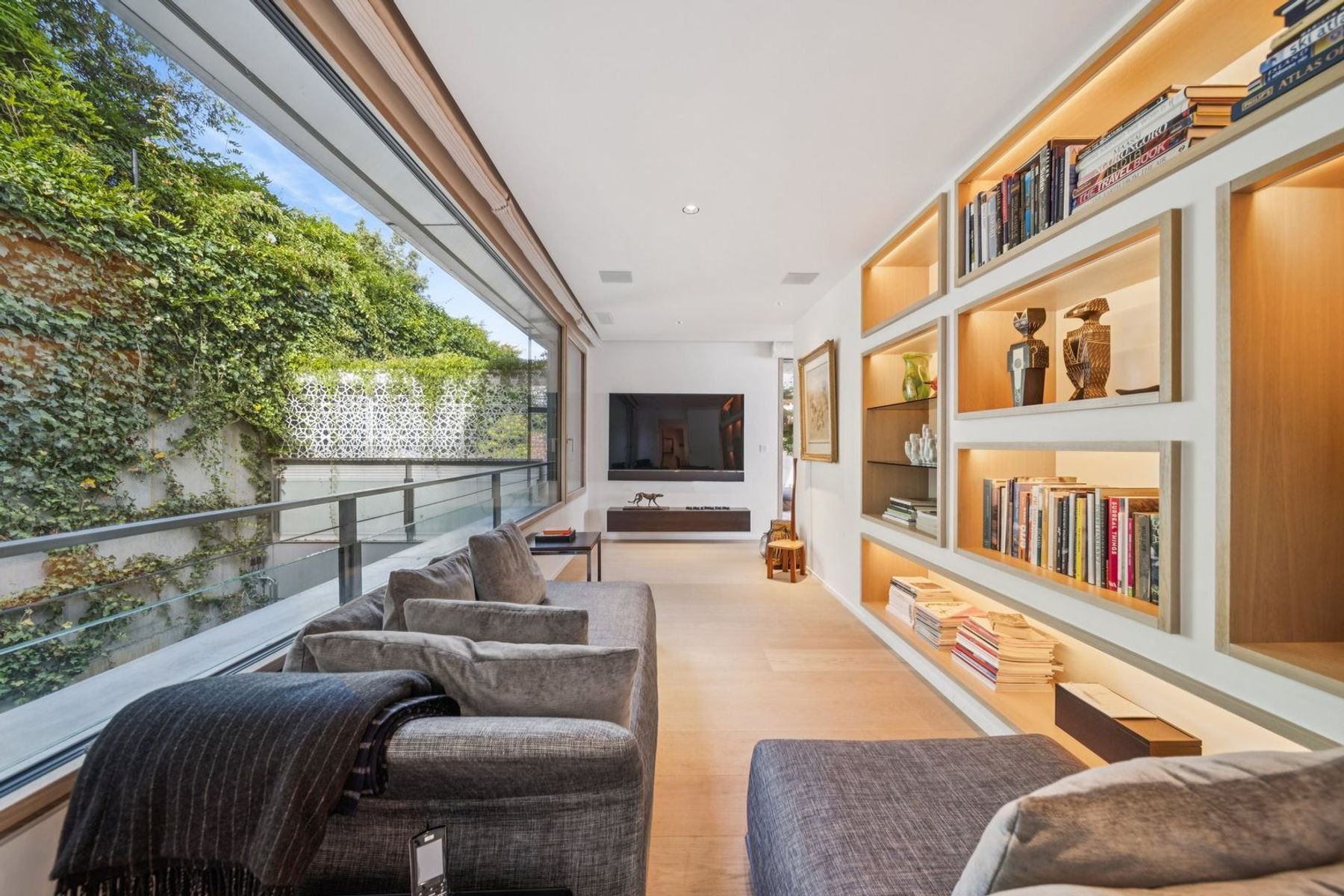  Exceptional lakeside residence overlooking the Alps - 物件實景