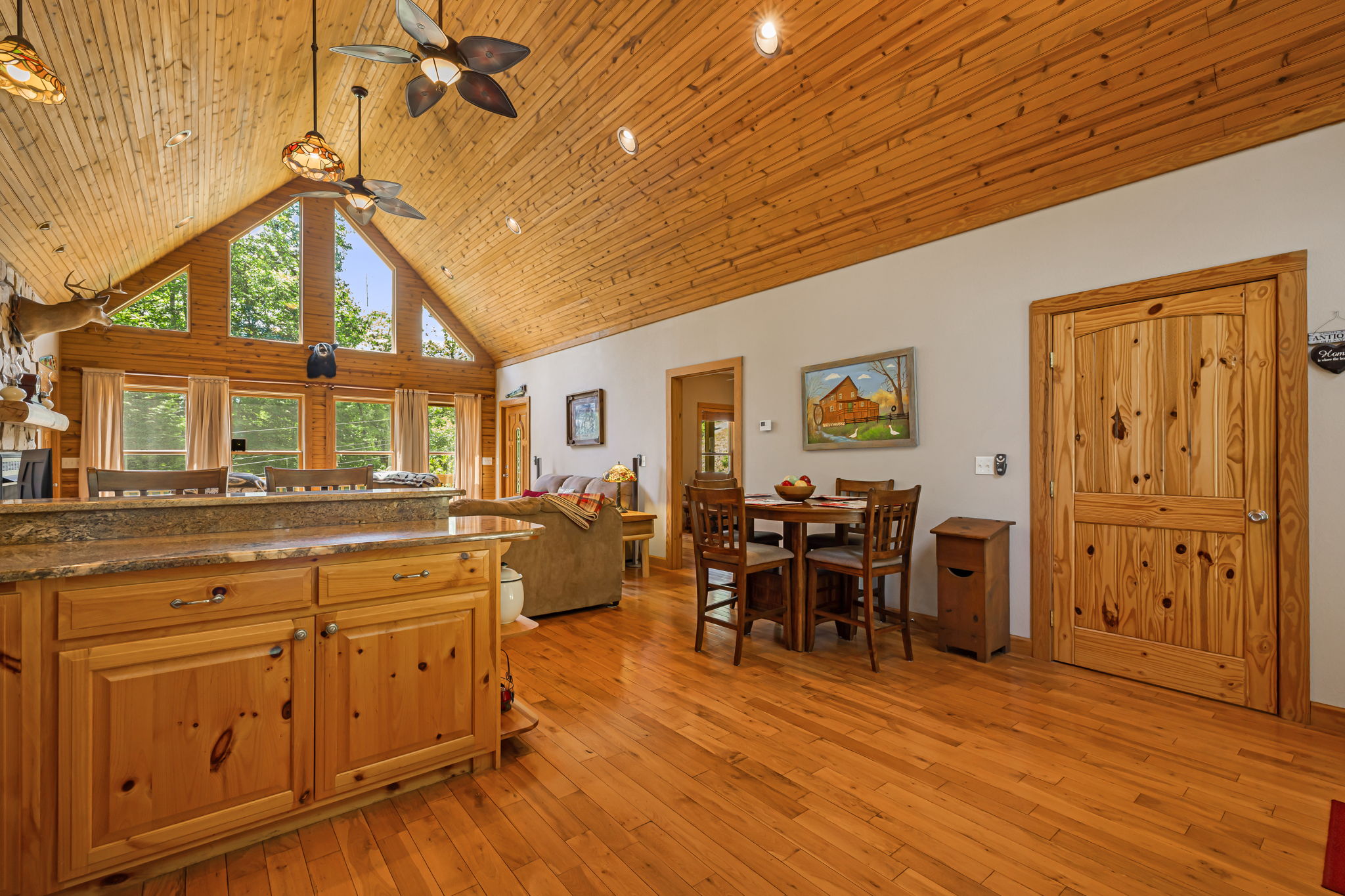 Burnsville, North Carolina, 28714, United States, 2 Bedrooms Bedrooms, ,Residential,For Sale,1931797