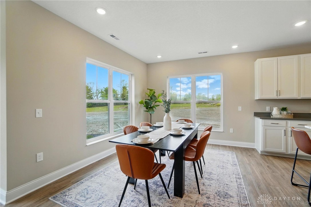 Springfield, Ohio, 45502, United States, 3 Bedrooms Bedrooms, ,3 BathroomsBathrooms,Residential,For Sale,1987754