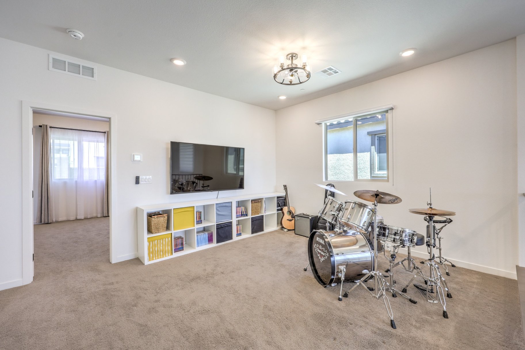  Beautifully Upgraded 2-Story Home in a Gated Community in Summerlin West - 物件實景