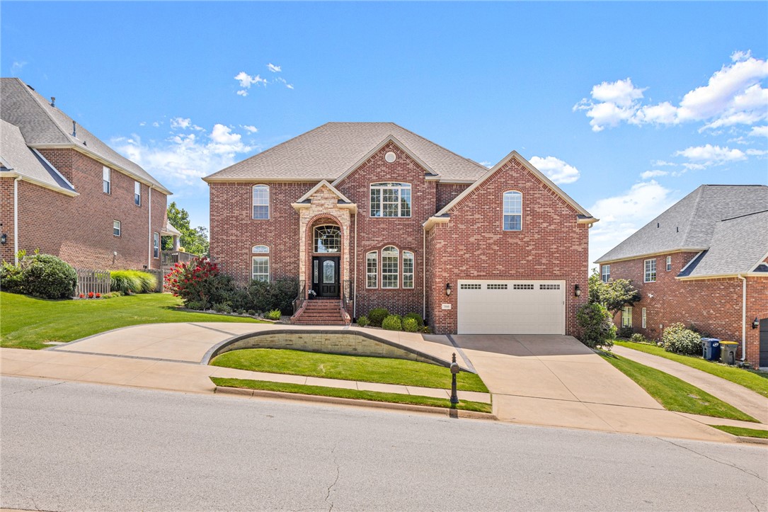 Rogers, Arkansas, 72758, United States, 5 Bedrooms Bedrooms, ,5 BathroomsBathrooms,Residential,For Sale,1902626