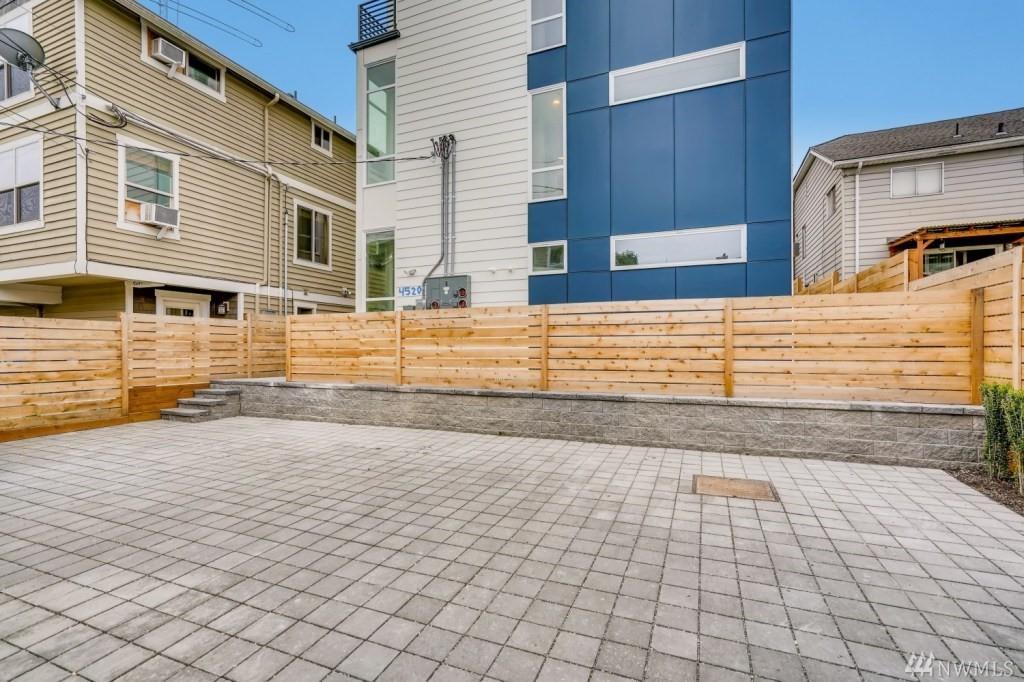 4520 41st Ave SW A, Seattle, Washington, 98116, United States, 2 Bedrooms Bedrooms, ,2 BathroomsBathrooms,Residential,For Sale,4520 41st Ave SW A,1610853