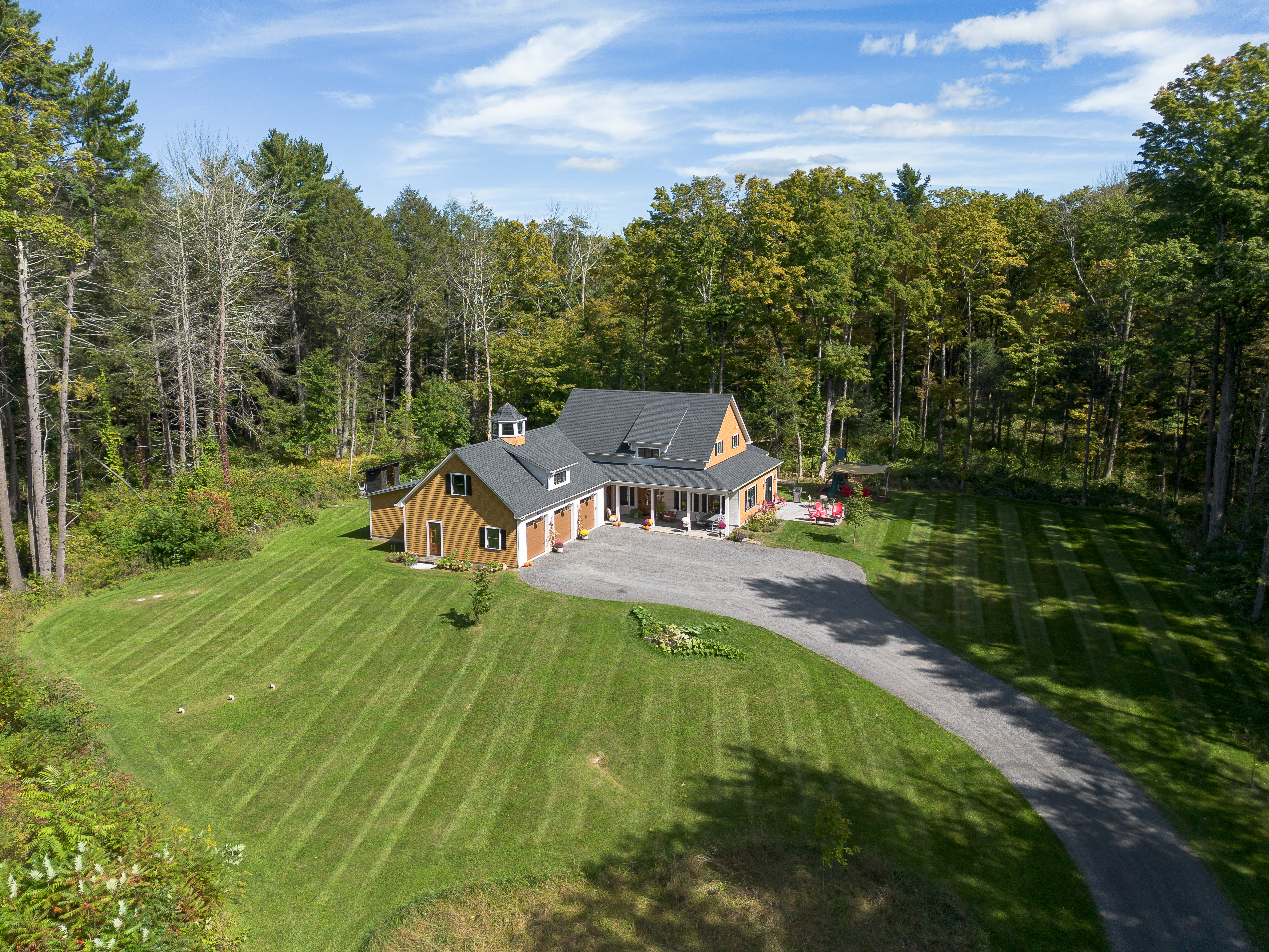  2022 Custom Craftsman: Main-Level Living, In-Law Suite, & Mountain Proximity - 物件實景