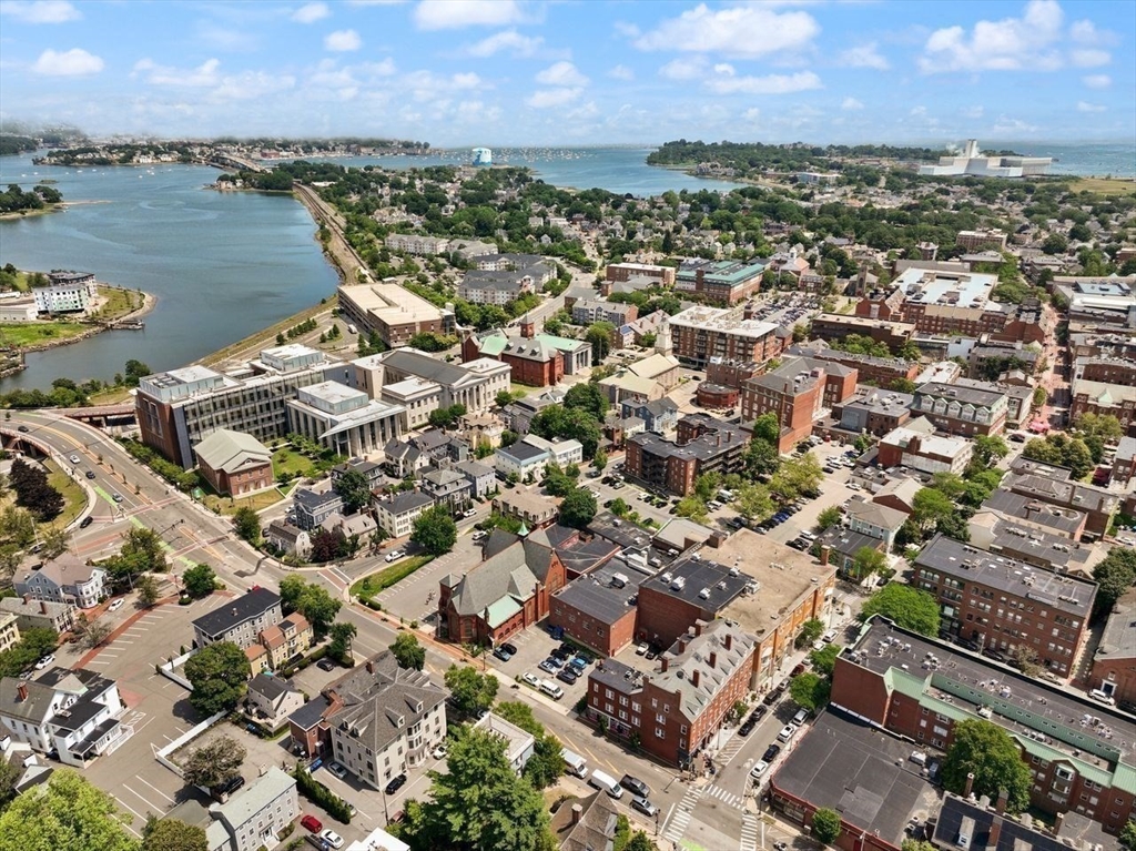 Salem, Massachusetts, 01970, United States, 2 Bedrooms Bedrooms, ,2 BathroomsBathrooms,Residential,For Sale,1896365
