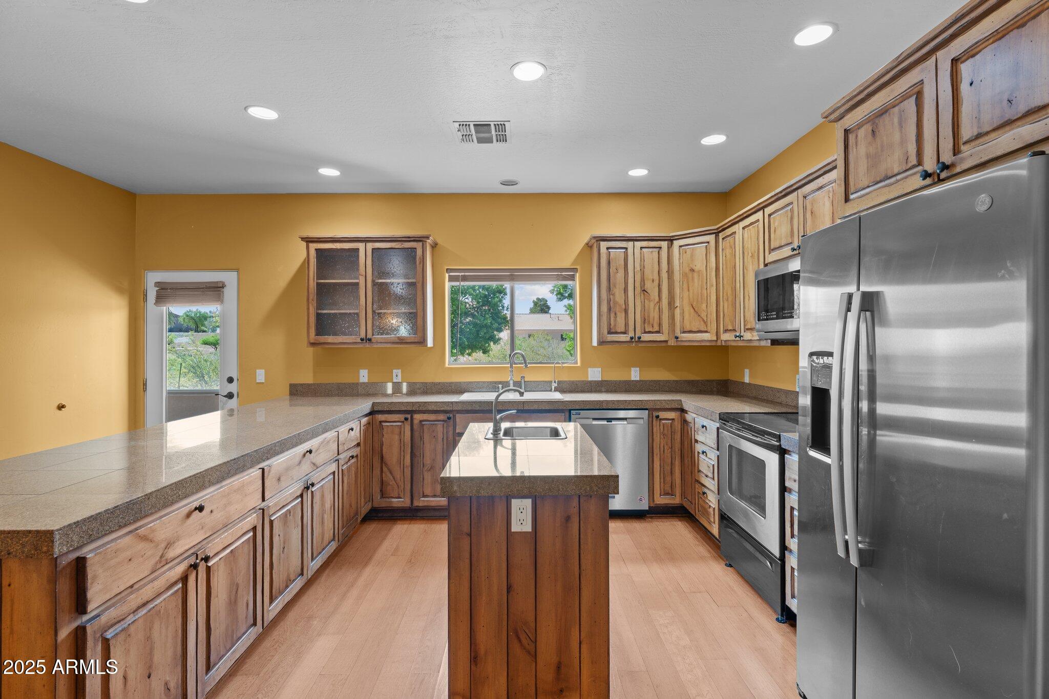 Wickenburg, Arizona, 85390, United States, 3 Bedrooms Bedrooms, ,3 BathroomsBathrooms,Residential,For Sale,1881788