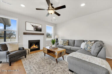 Hayden, Idaho, 83835, United States, 3 Bedrooms Bedrooms, ,2 BathroomsBathrooms,Residential,For Sale,1785324