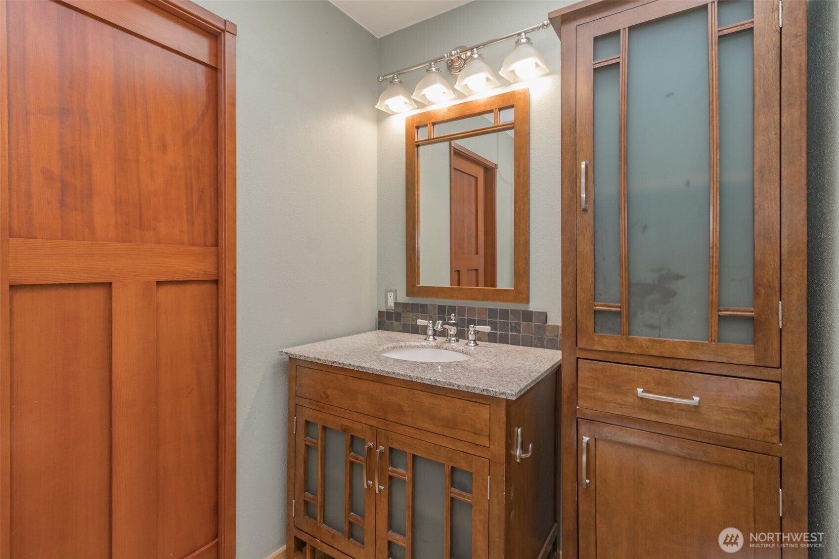 Kent, Washington, 98031, United States, 3 Bedrooms Bedrooms, ,2 BathroomsBathrooms,Residential,For Sale,1984192