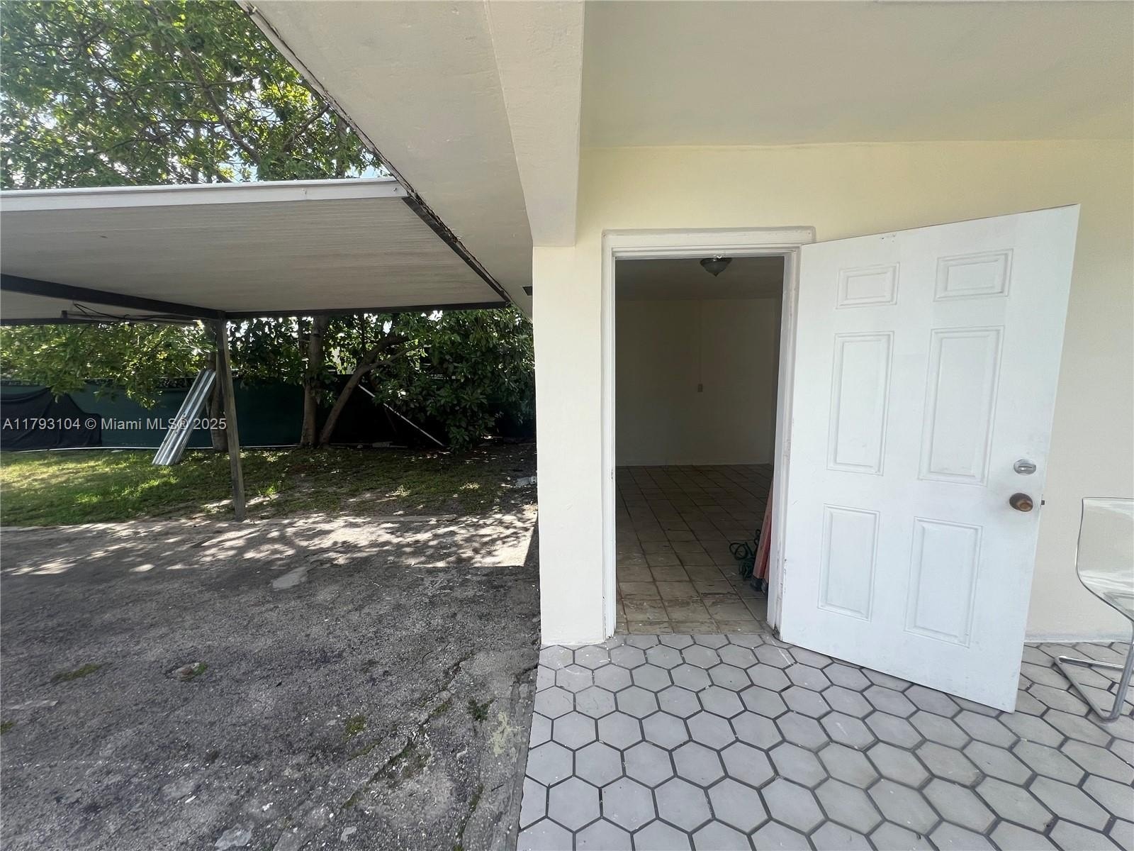 Miami, Florida, 33165, United States, 4 Bedrooms Bedrooms, ,2 BathroomsBathrooms,Residential,For Sale,1936864