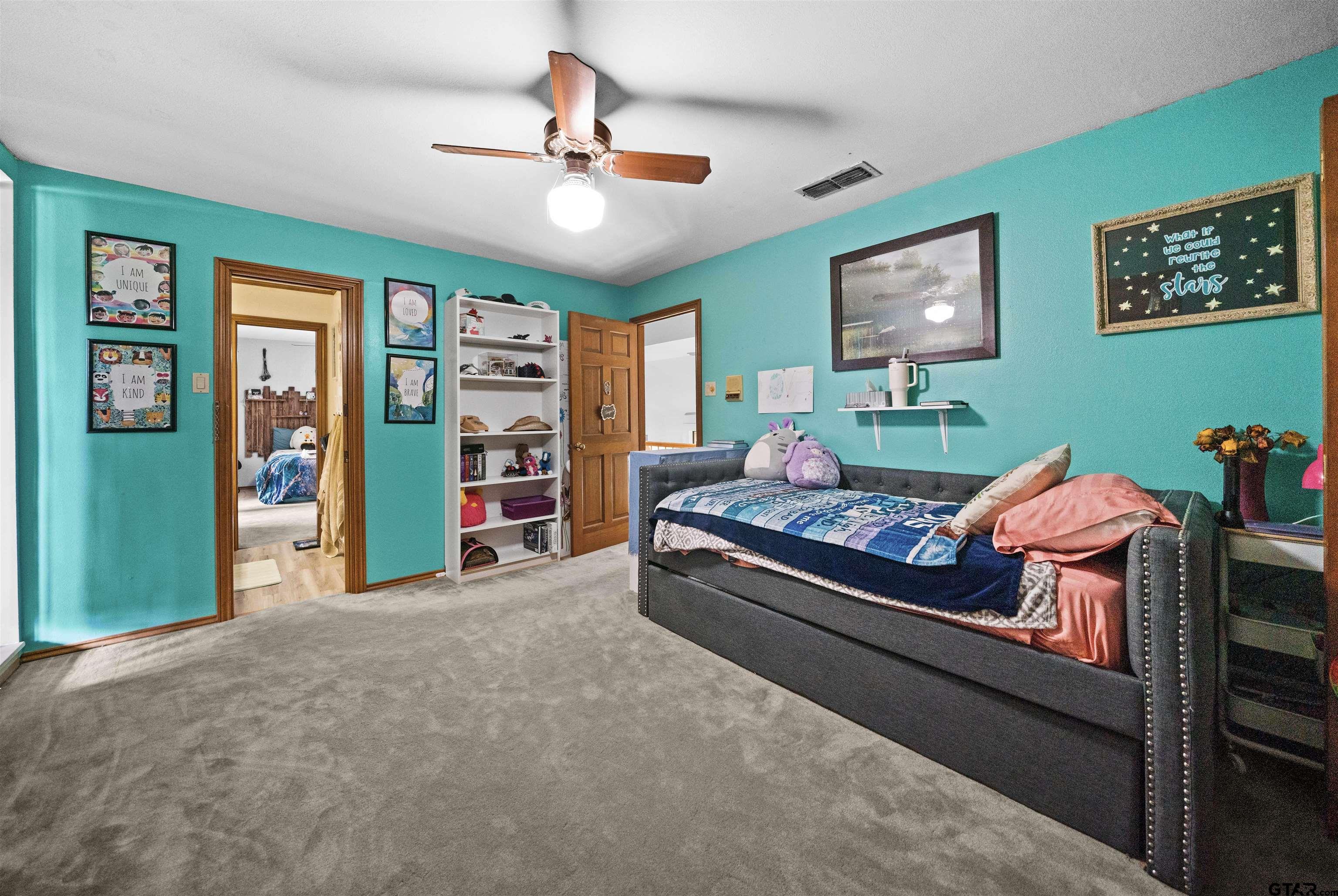 Jacksonville, Texas, 75766, United States, 6 Bedrooms Bedrooms, ,4 BathroomsBathrooms,Residential,For Sale,1805693
