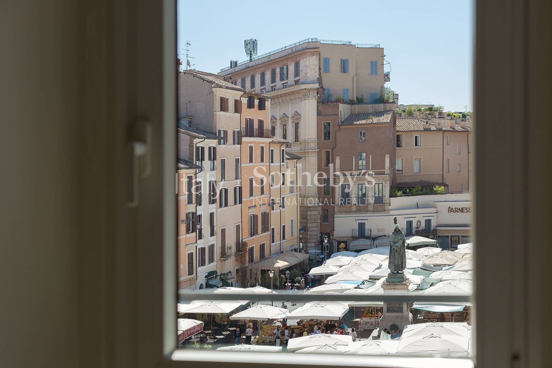  Prestigious Apartment with Terrace in Campo de’ Fiori - 物件實景