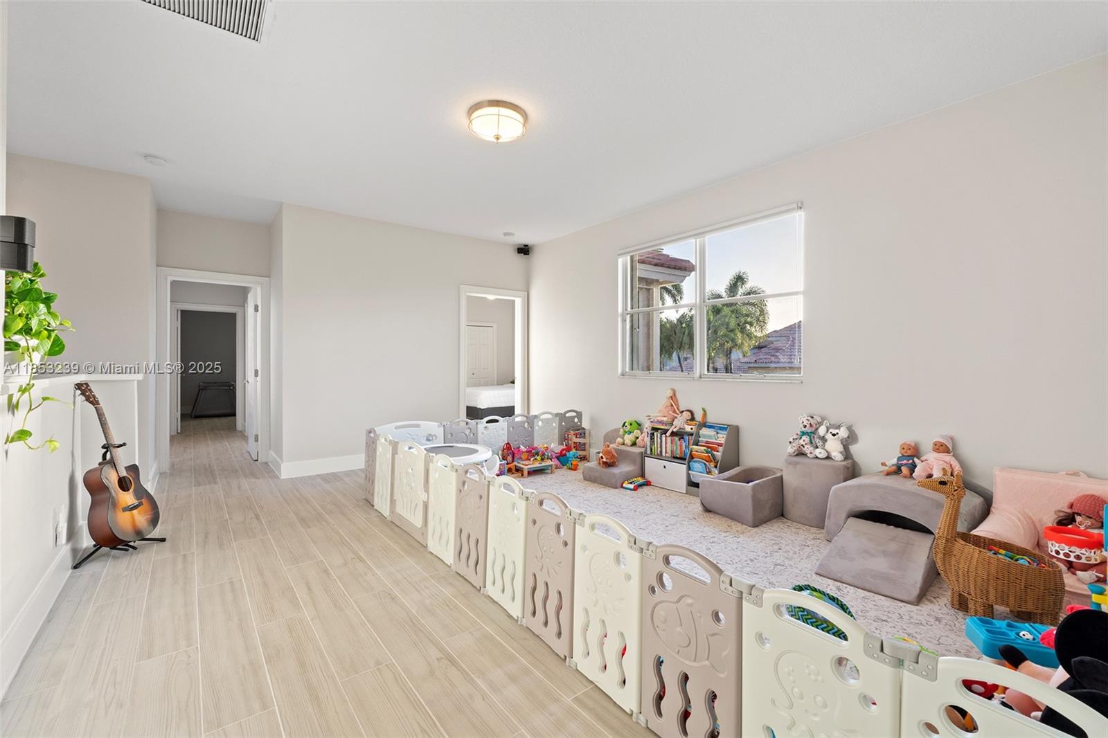 Weston, Florida, 33327, United States, 5 Bedrooms Bedrooms, ,6 BathroomsBathrooms,Residential,For Sale,1919791