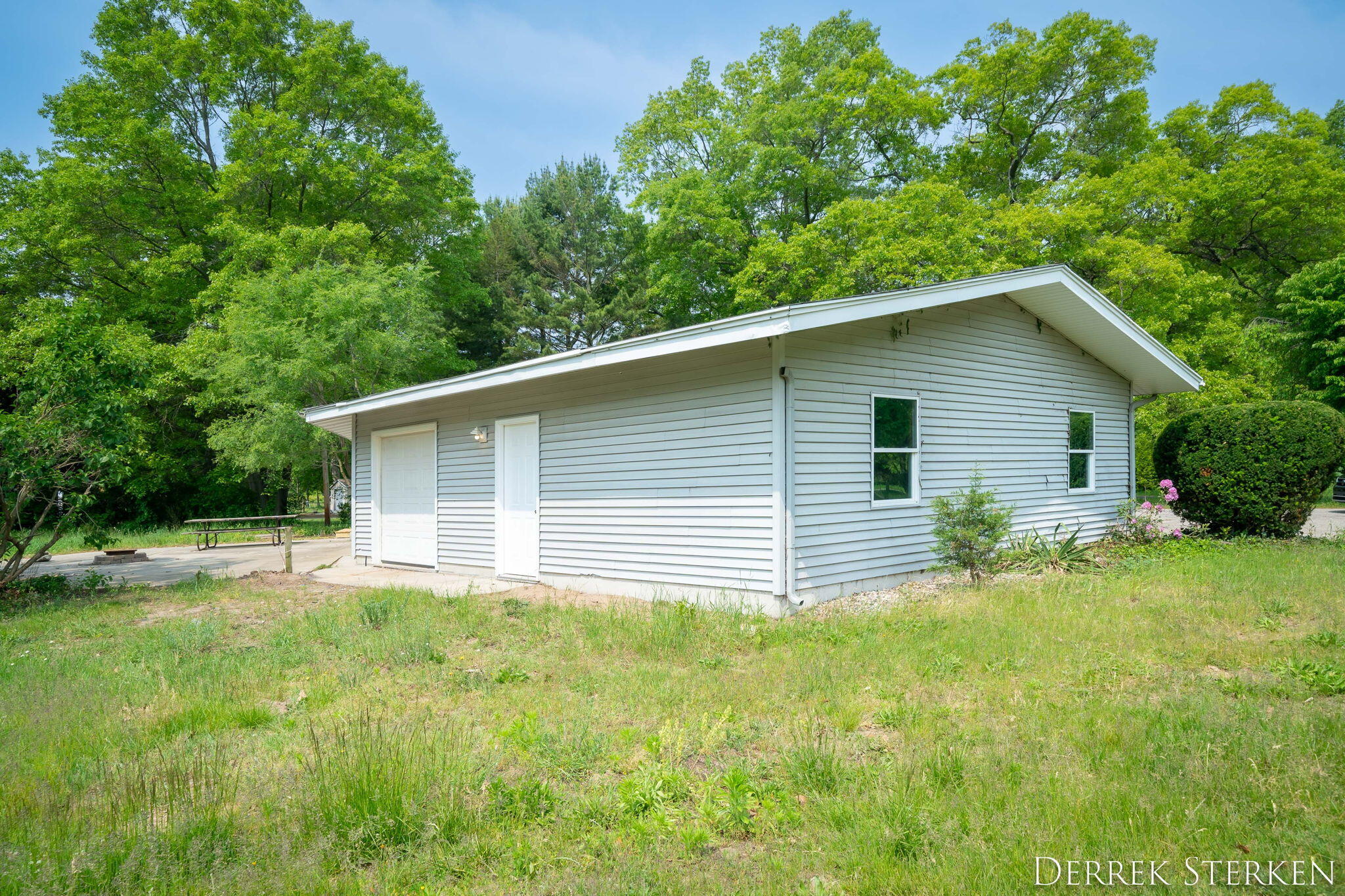 Saugatuck, Michigan, 49453, United States, 3 Bedrooms Bedrooms, ,2 BathroomsBathrooms,Residential,For Sale,1970300